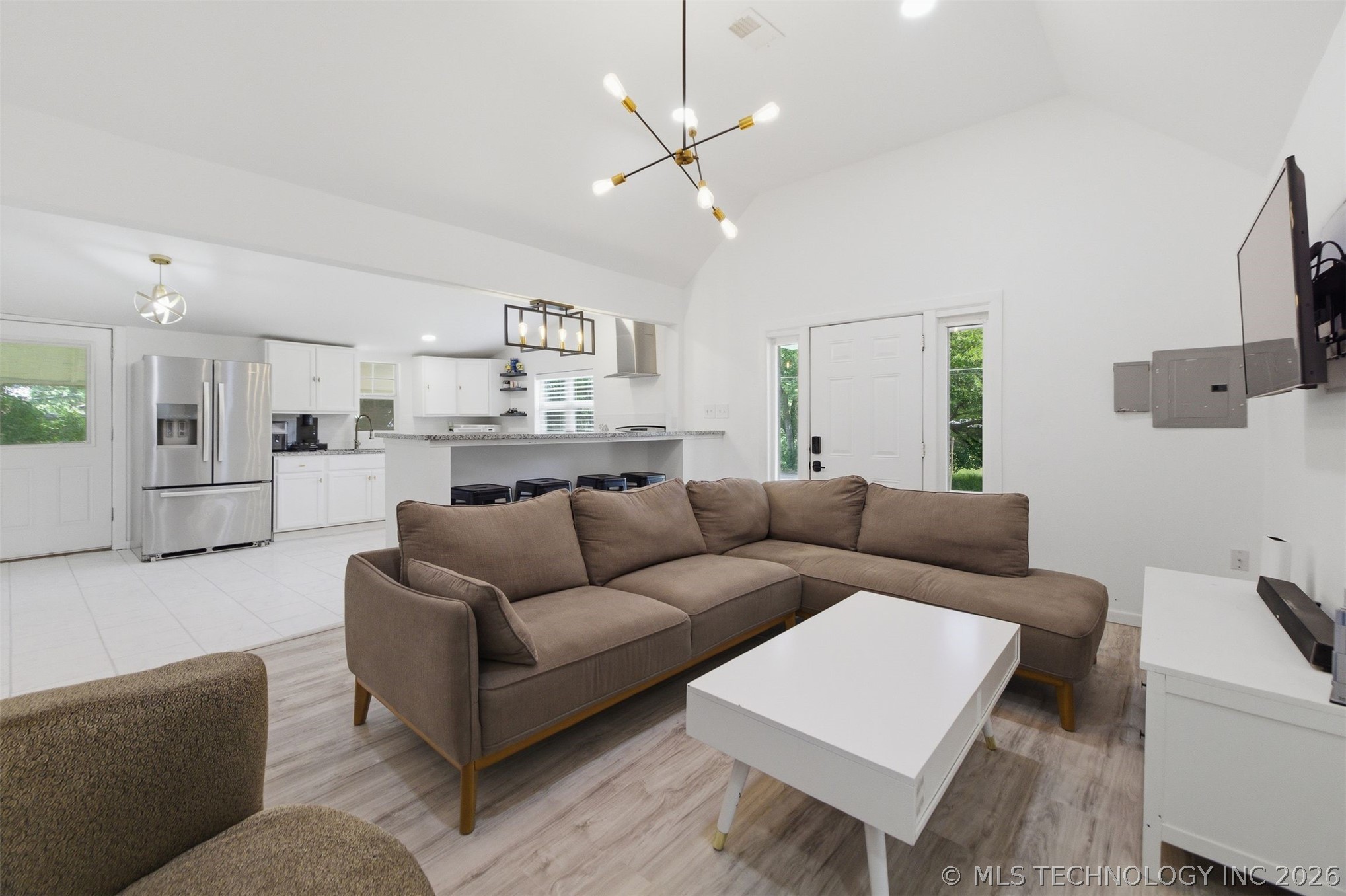125 W Walnut Street
