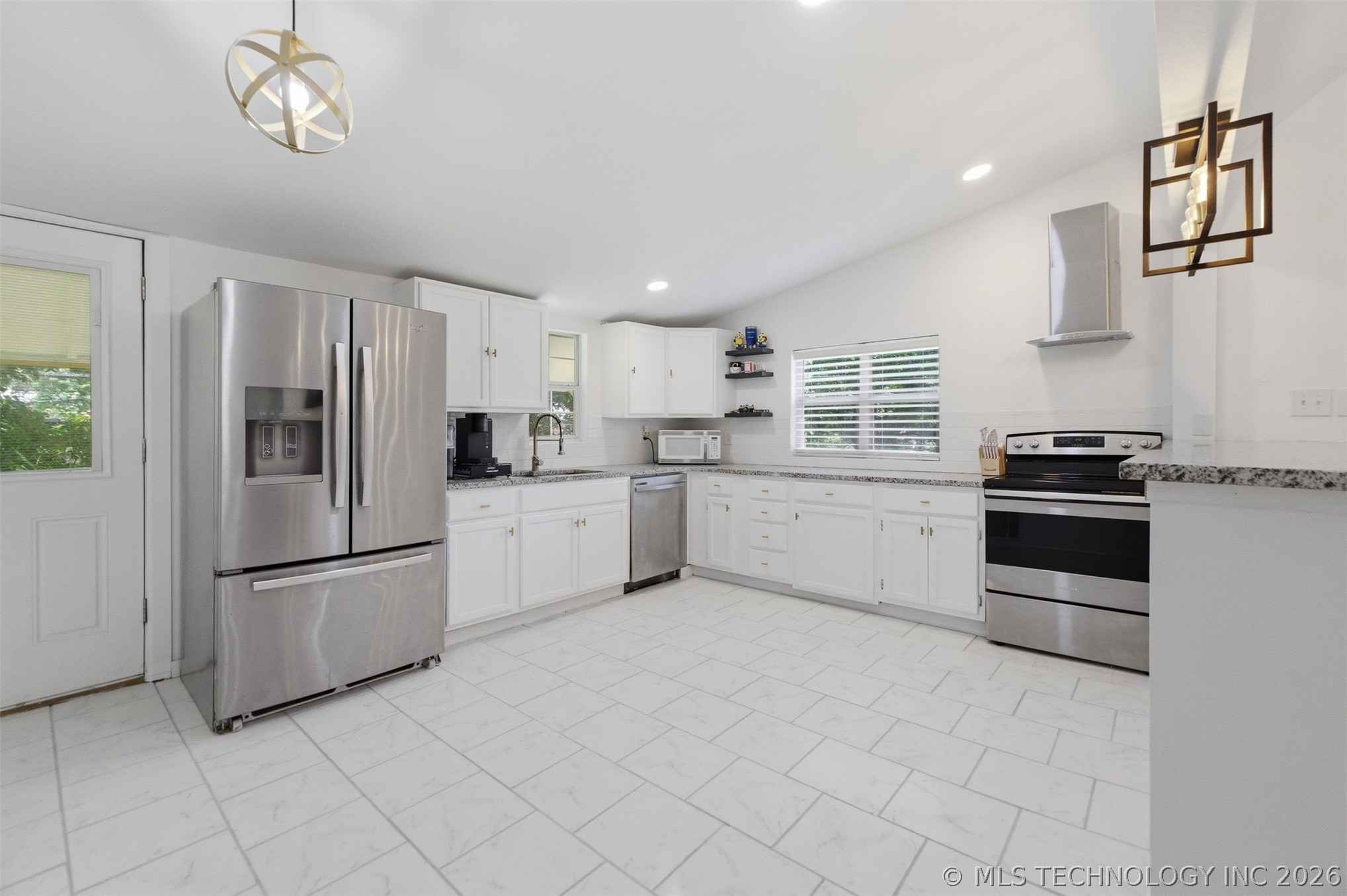 125 W Walnut Street
