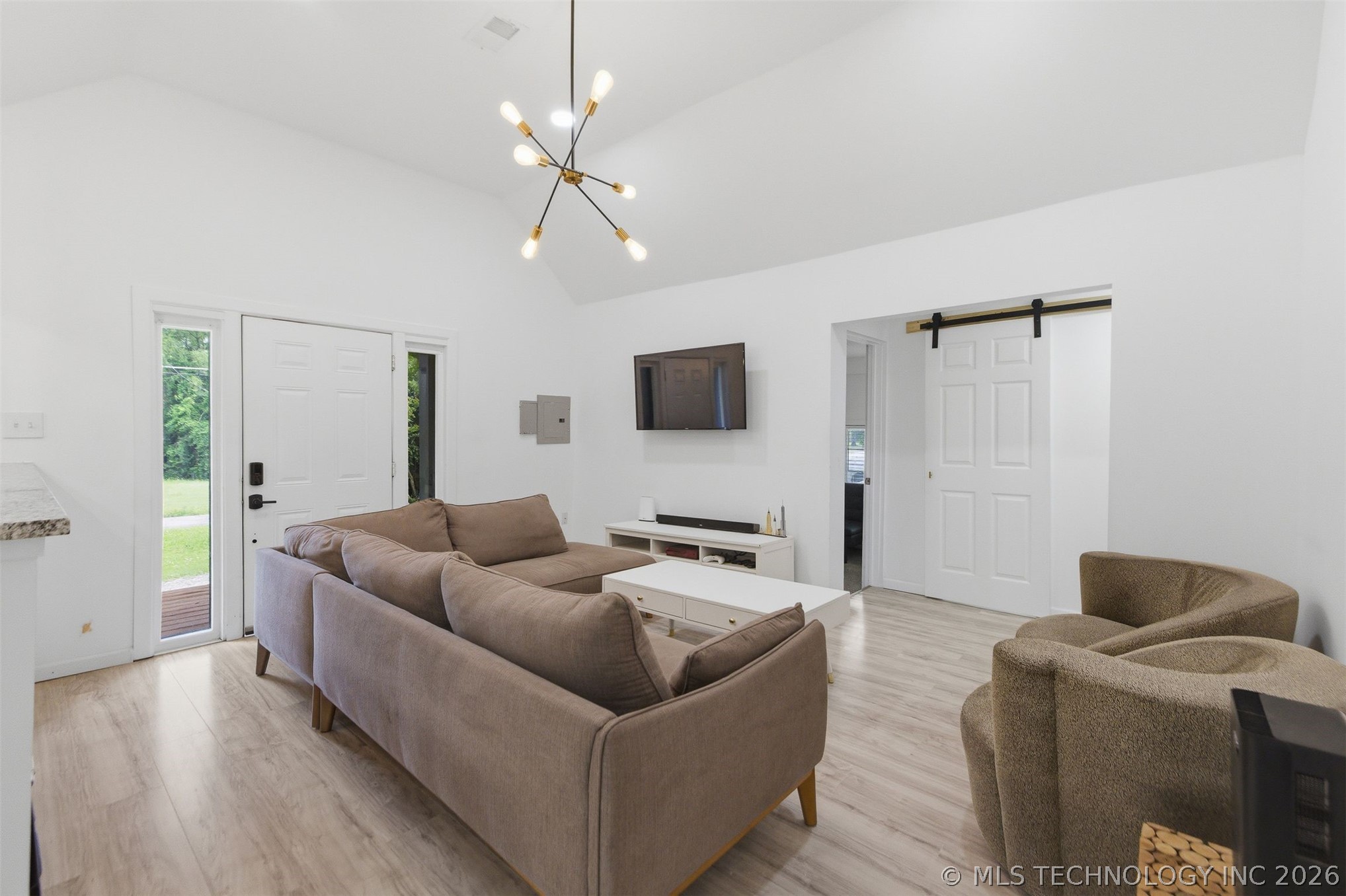 125 W Walnut Street