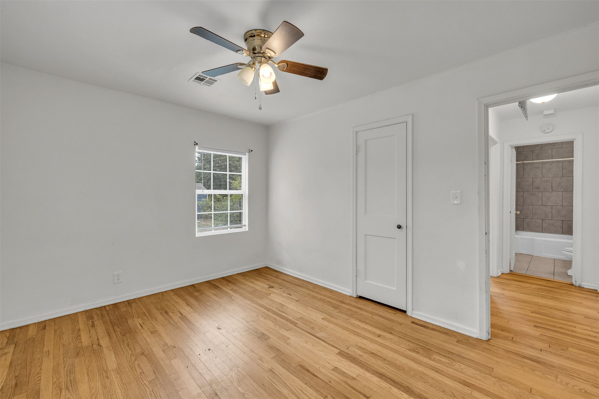 44 S 71st East Avenue