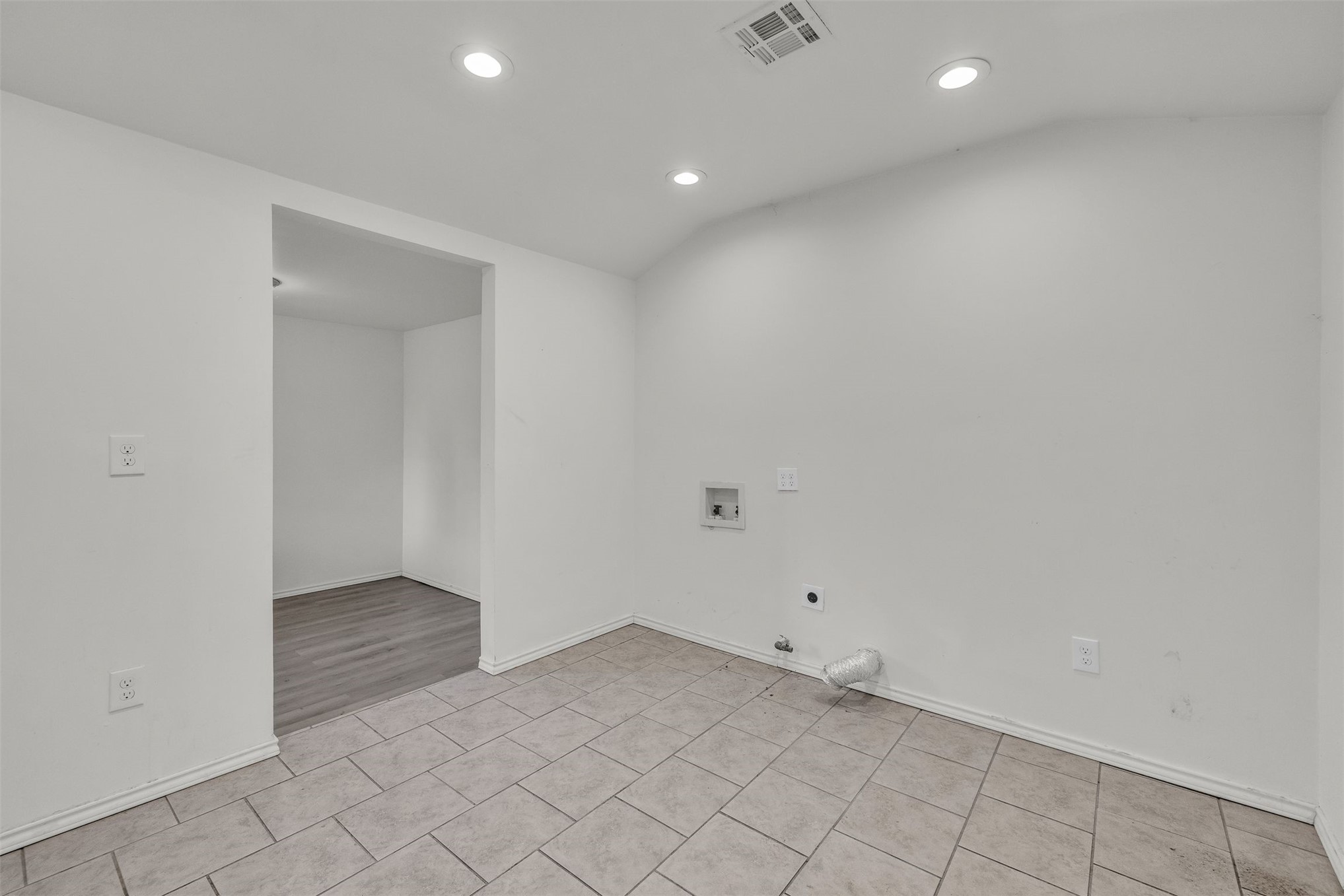 44 S 71st East Avenue