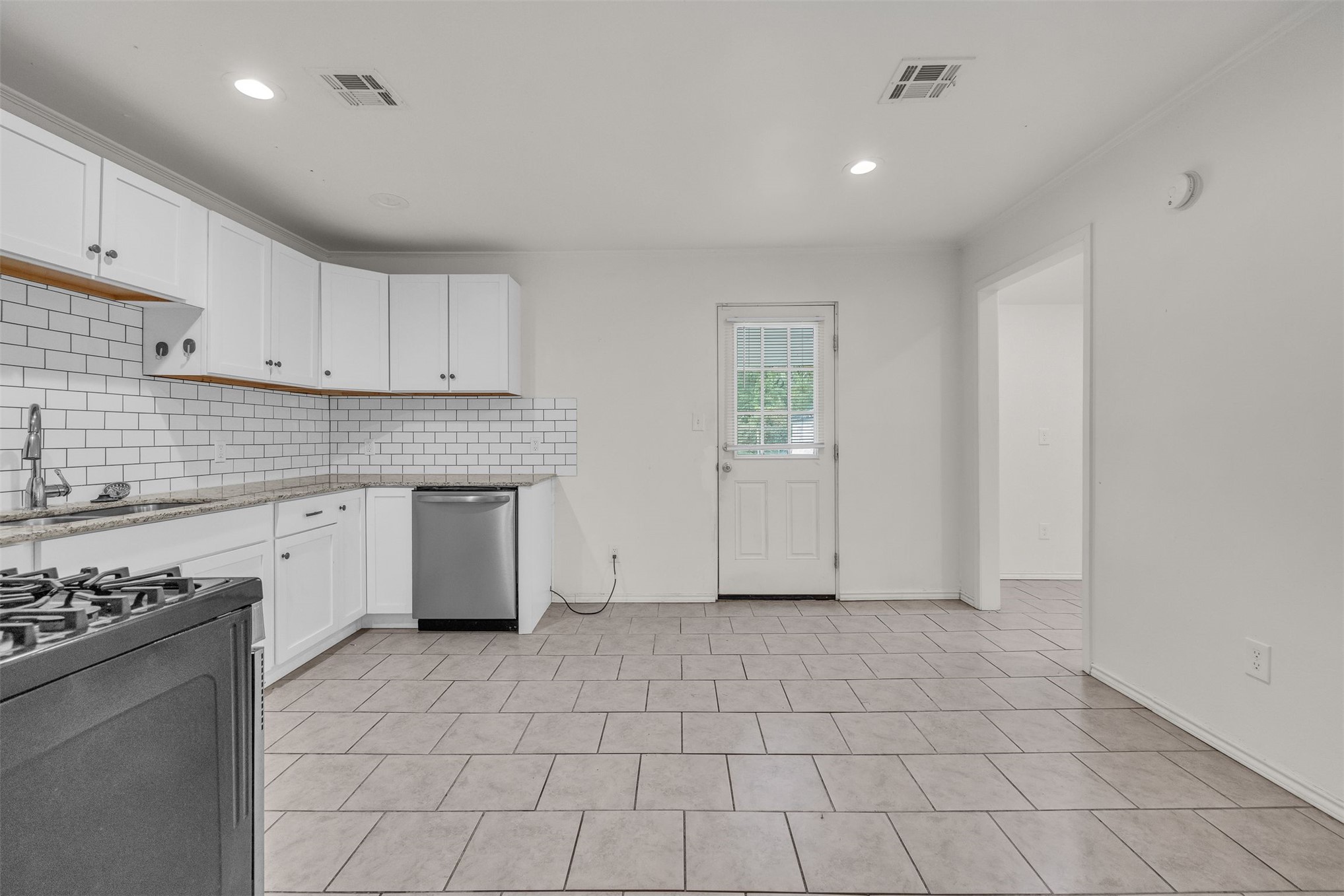 44 S 71st East Avenue