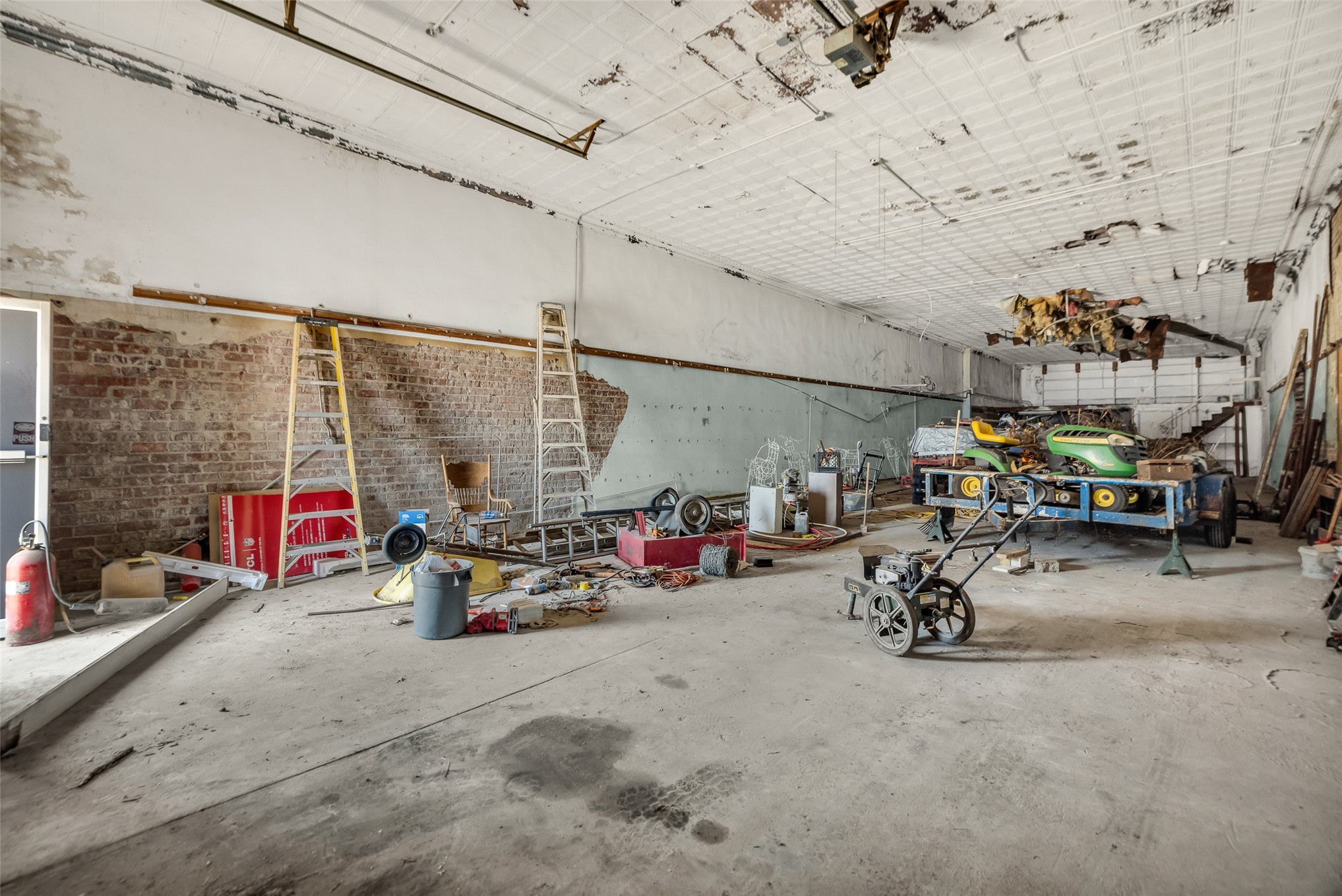 110 N Okmulgee Avenue