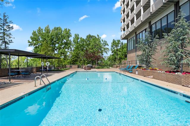 2300 S Riverside Drive 3F