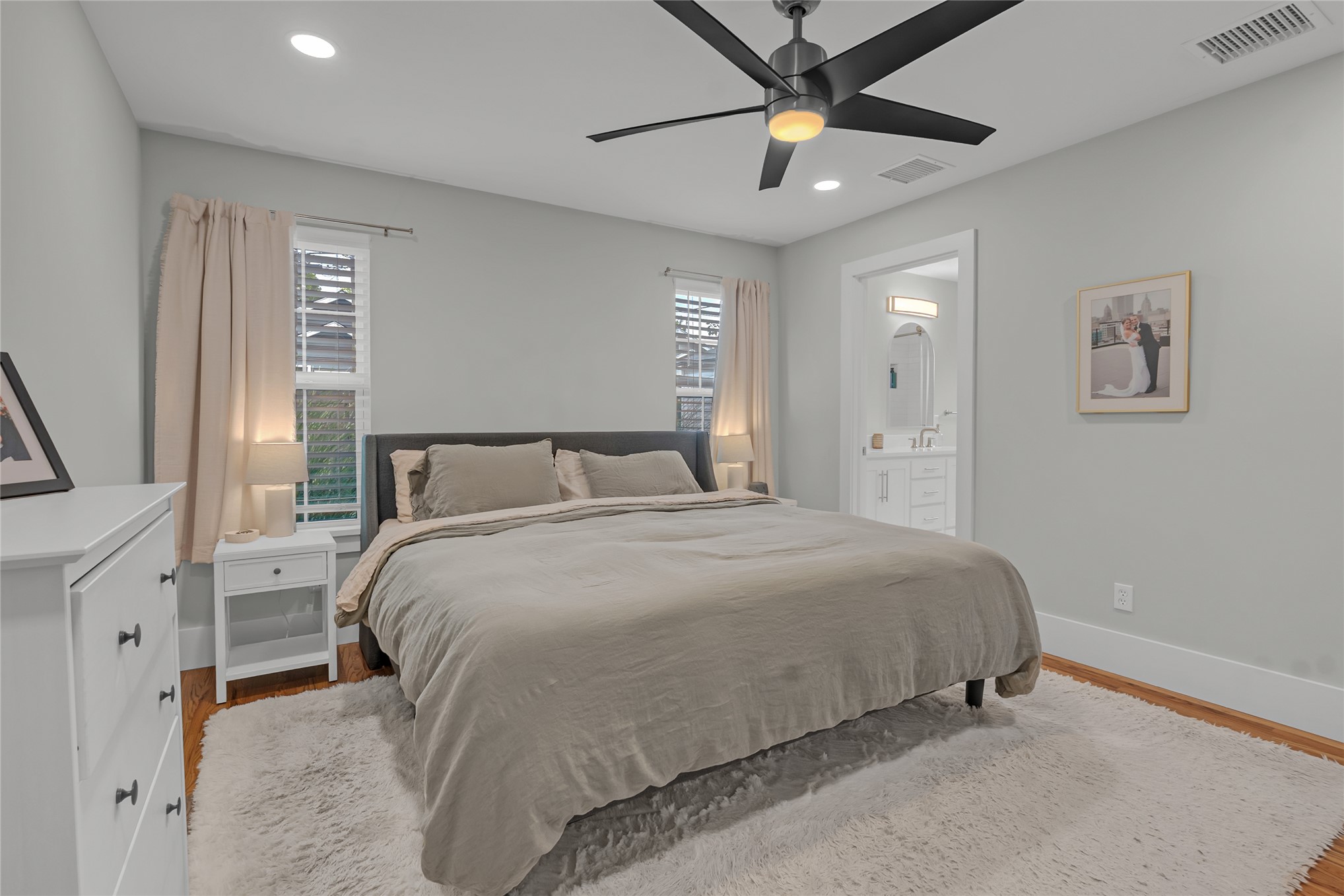 1819 E 16th Place