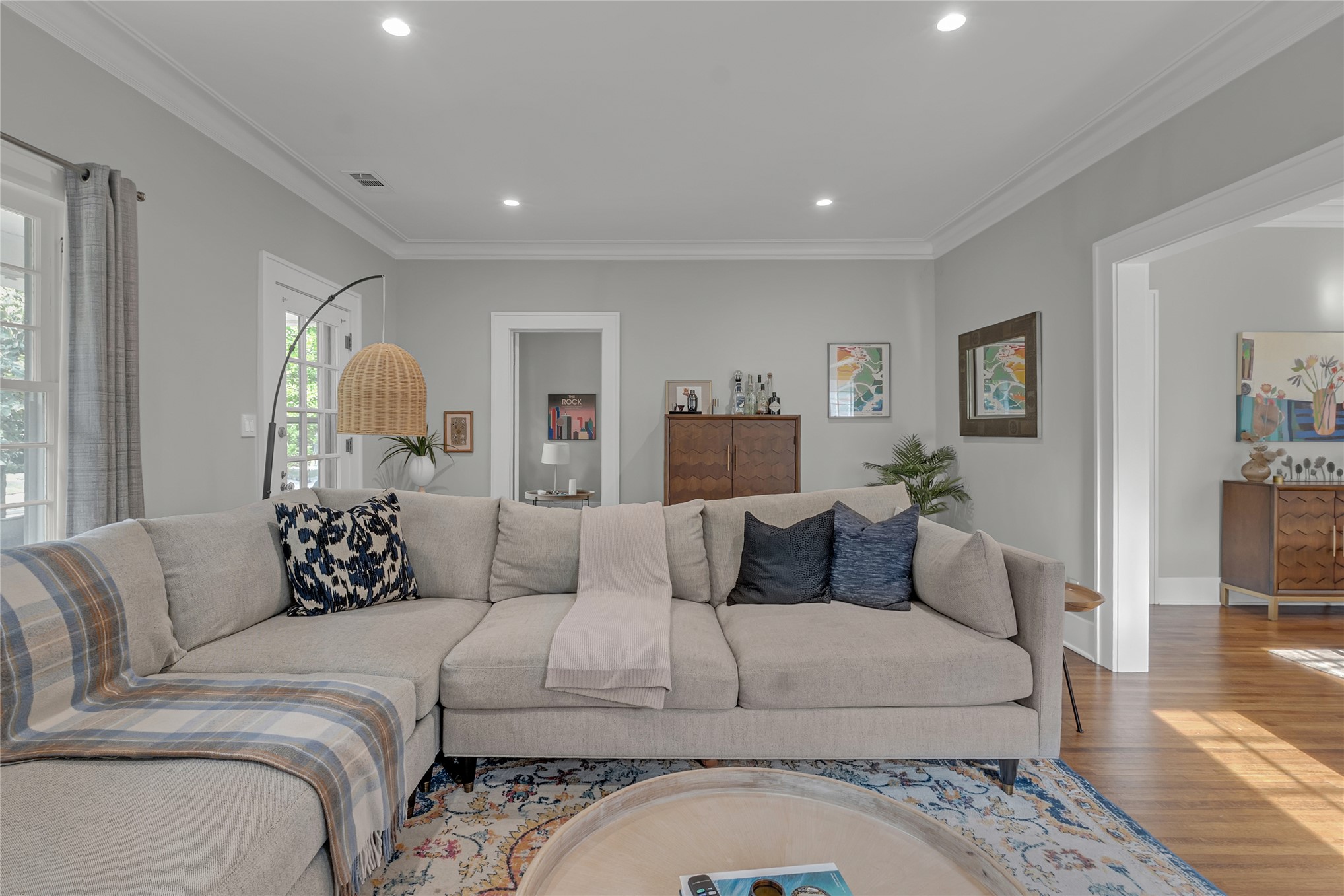 1819 E 16th Place