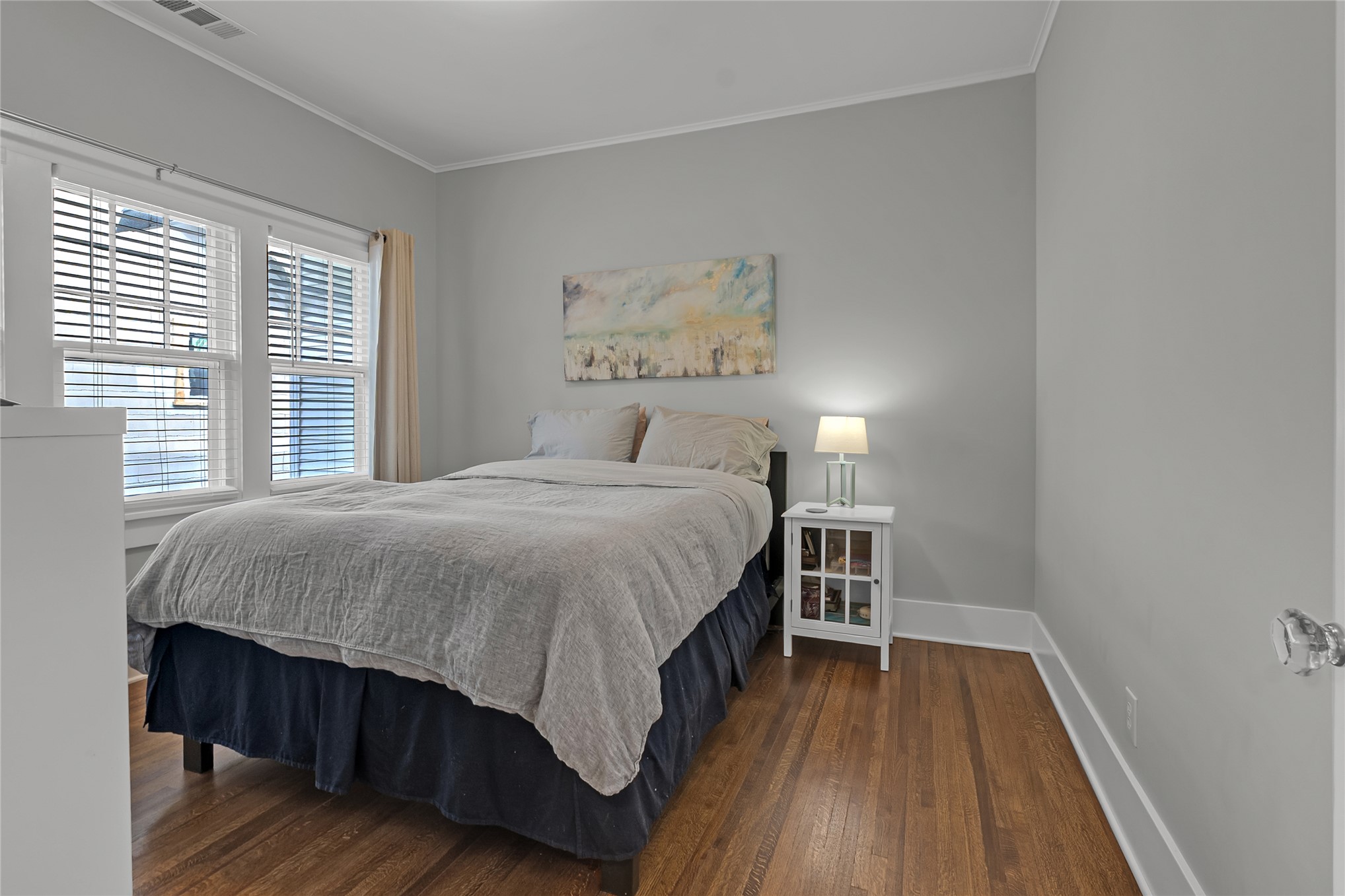 1819 E 16th Place