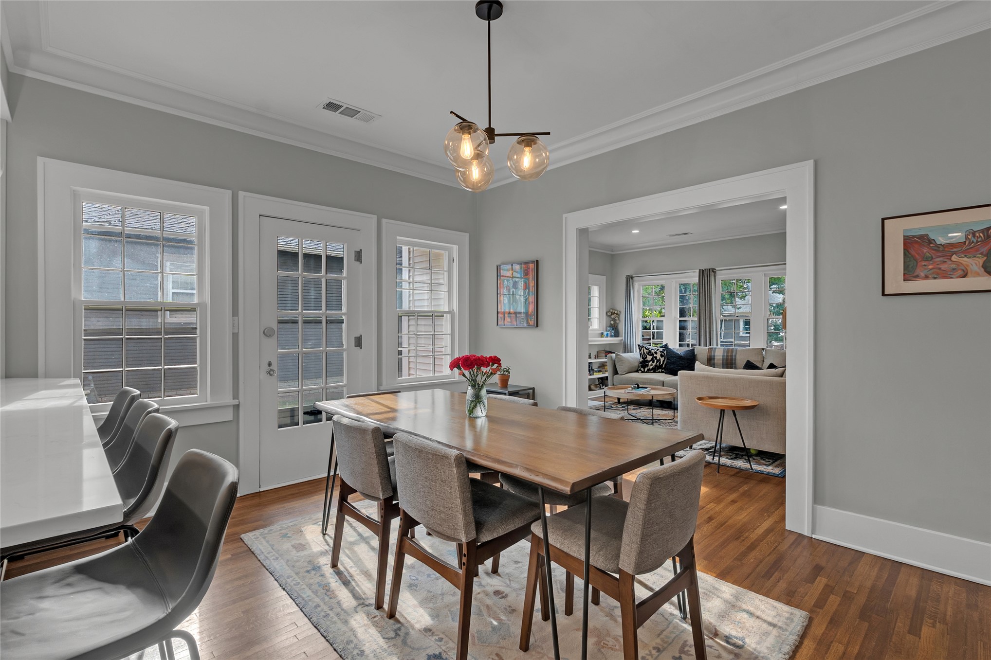 1819 E 16th Place
