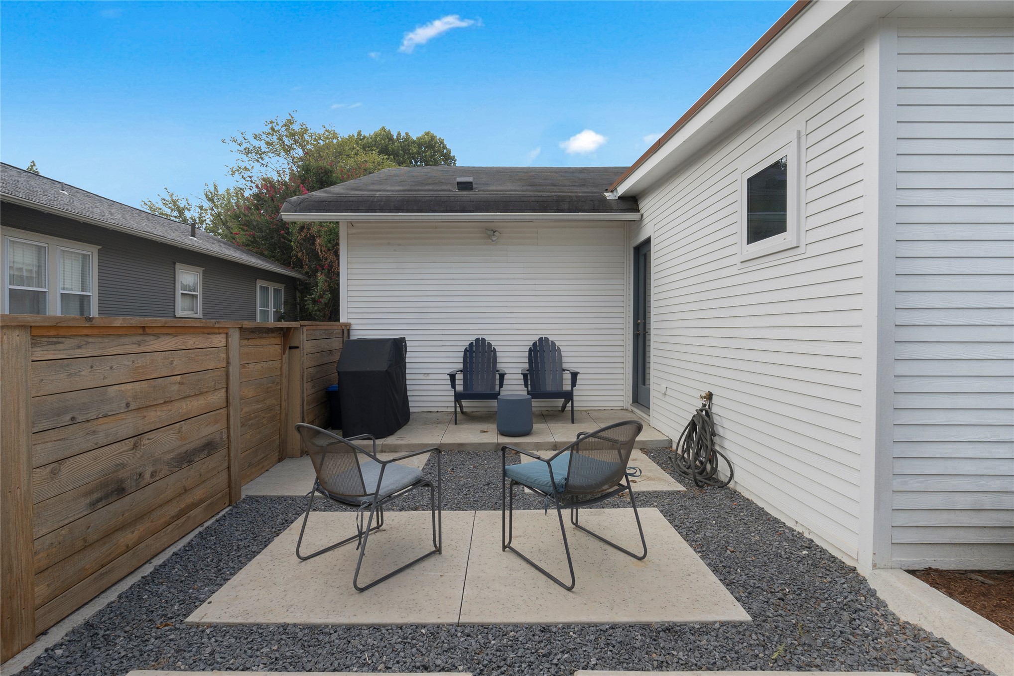 1819 E 16th Place