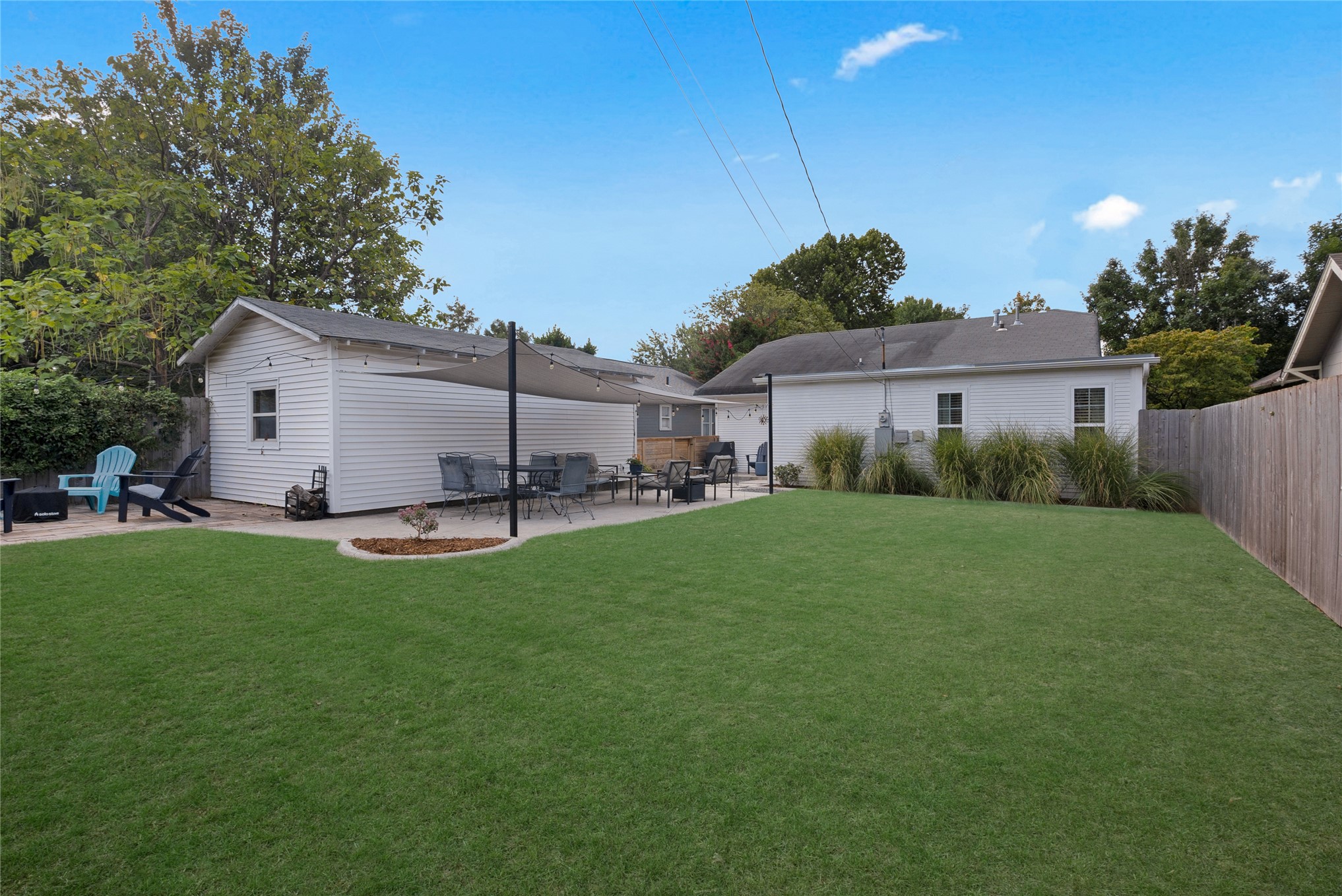 1819 E 16th Place