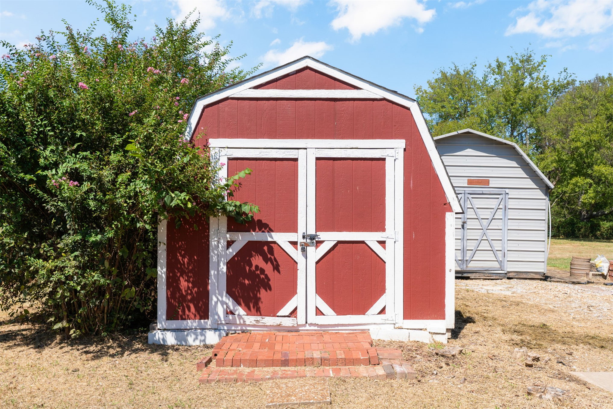 1520 S Lynn Lane Road