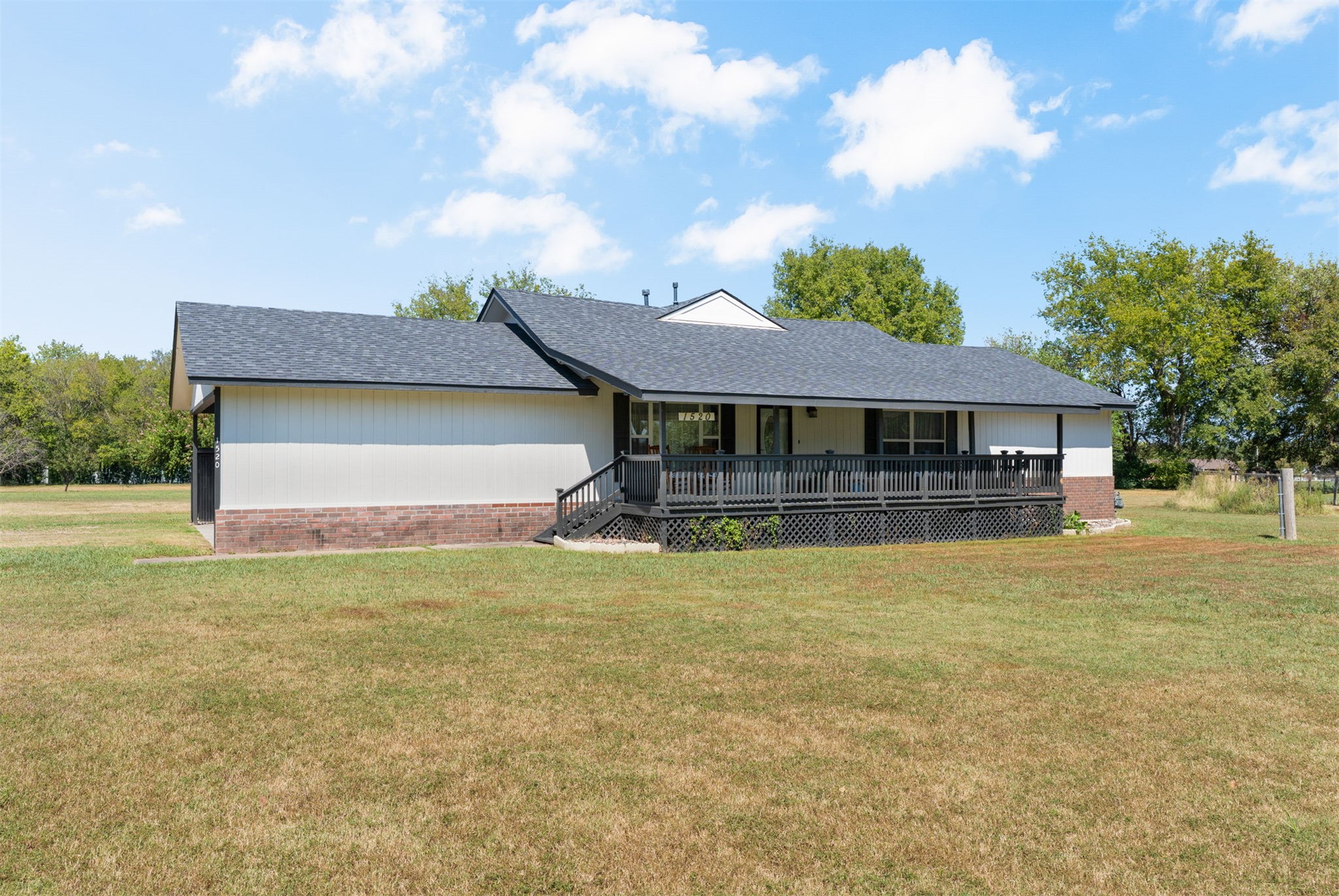 1520 S Lynn Lane Road