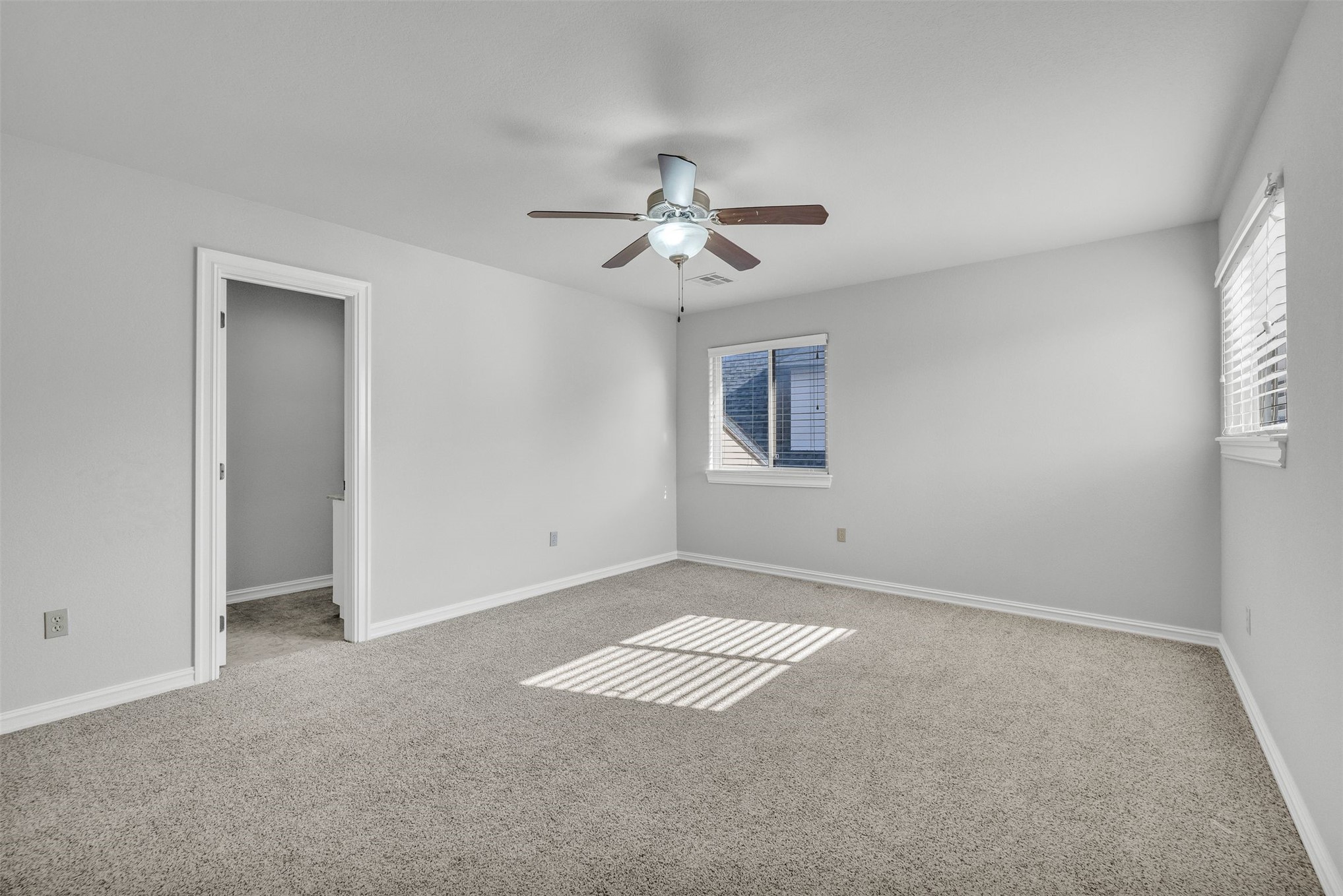 10712 S 95th Court