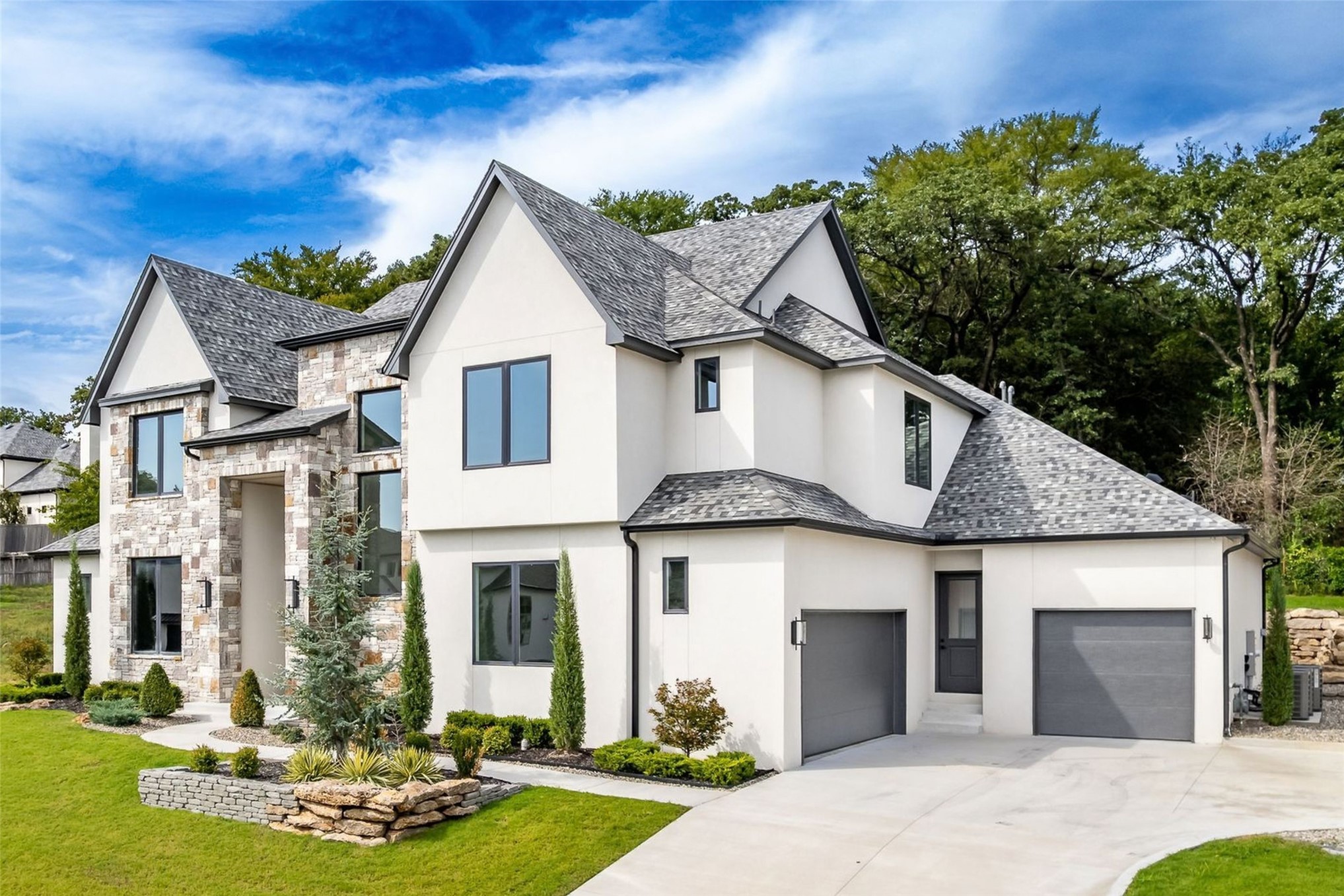 6037 E 119th Place