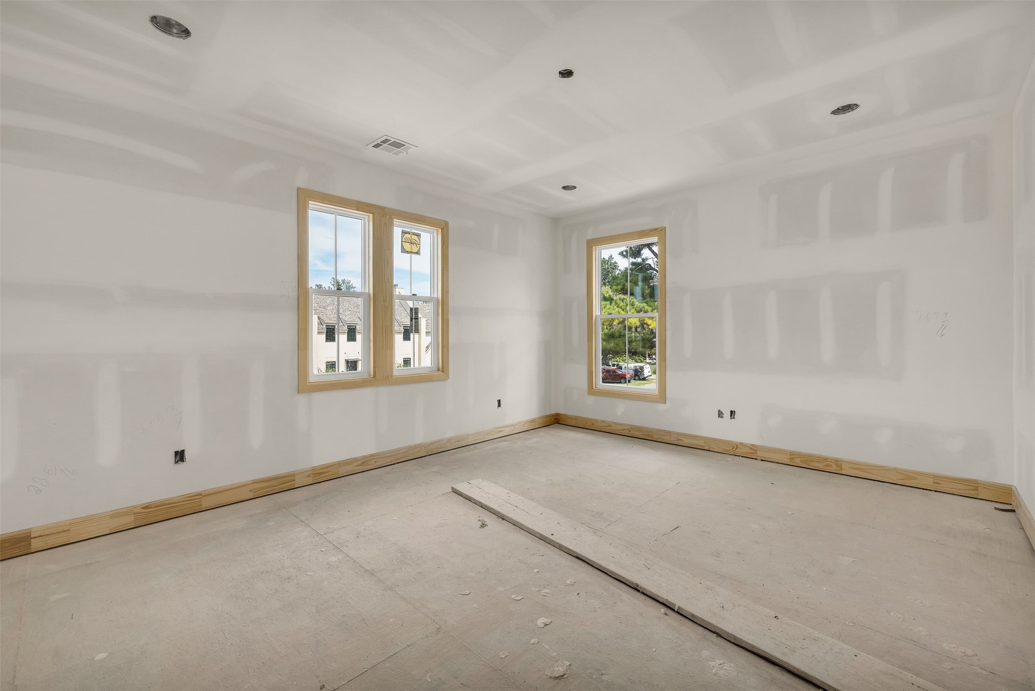 315 E Broadway Avenue