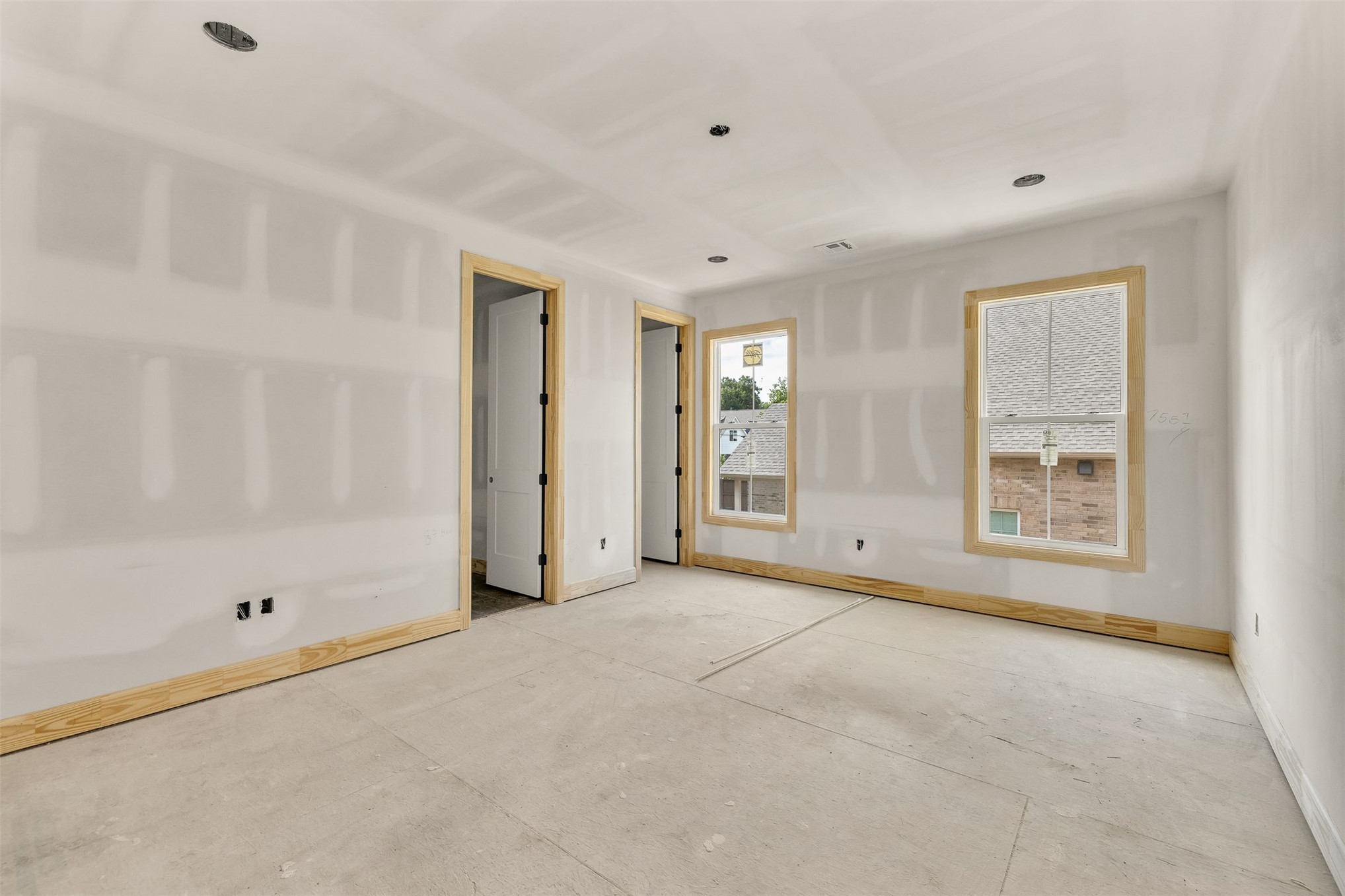 315 E Broadway Avenue