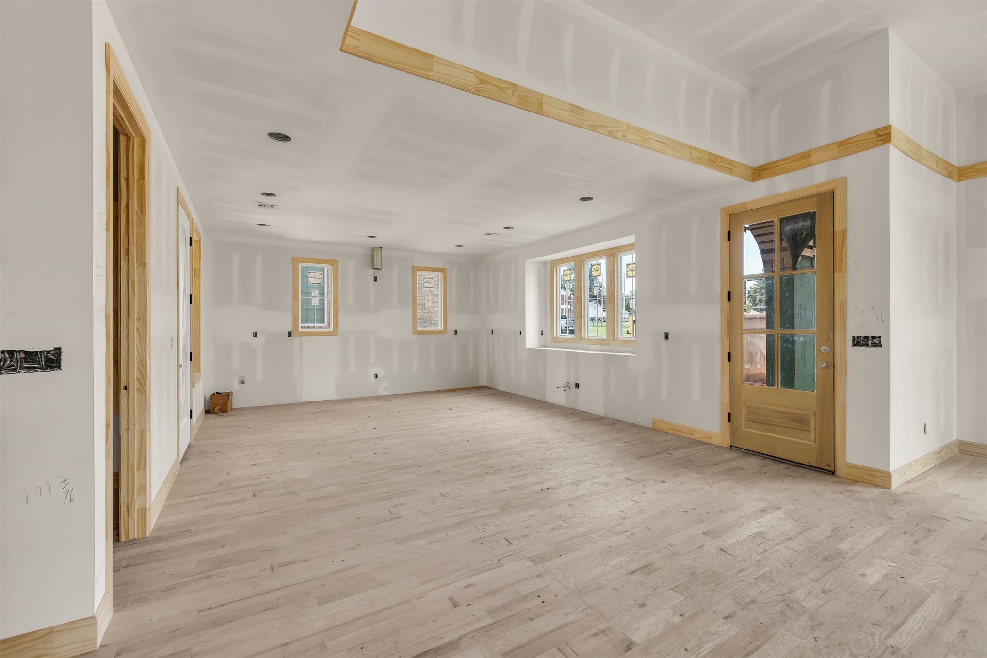 315 E Broadway Avenue