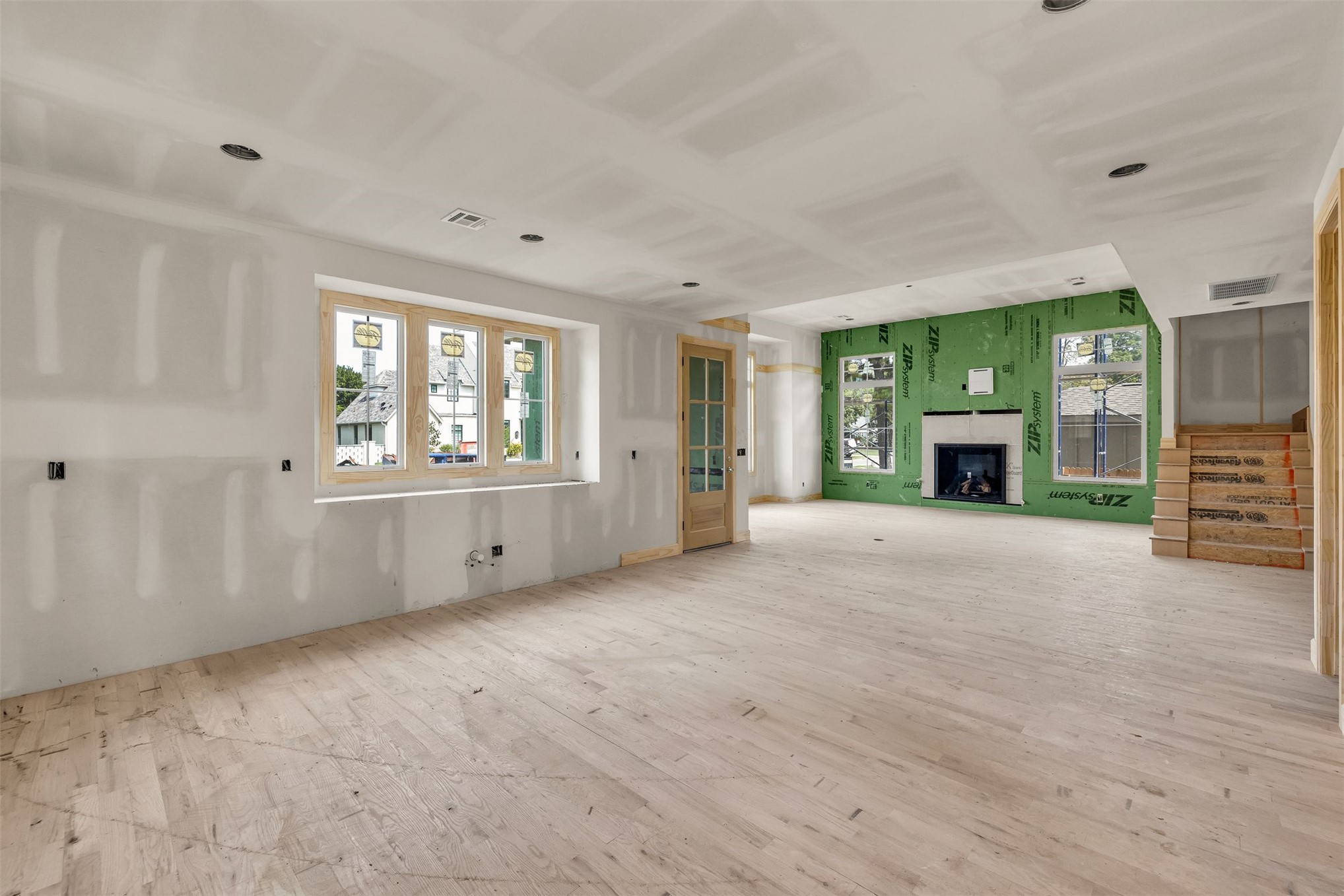 315 E Broadway Avenue