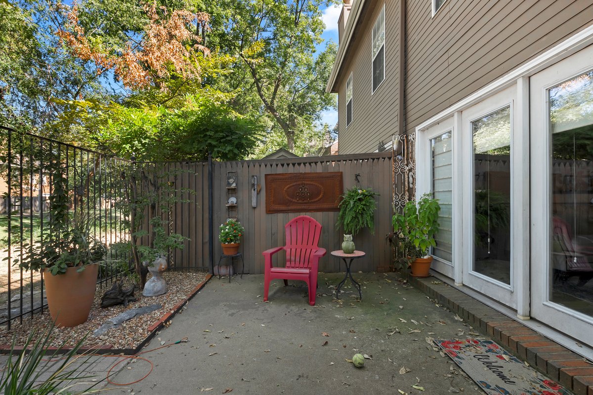 6229 S Yorktown Avenue 6229