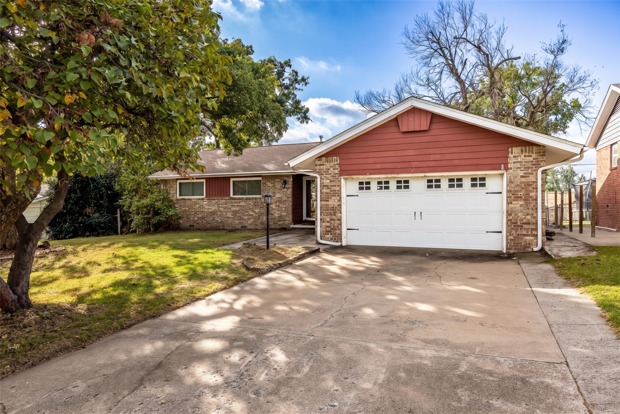 1222 Forest Drive