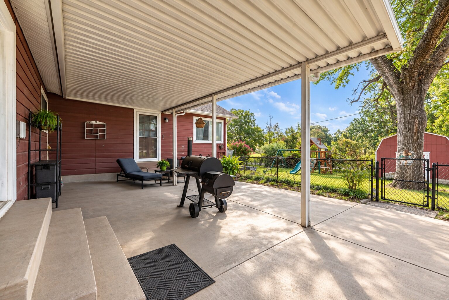 1222 Forest Drive