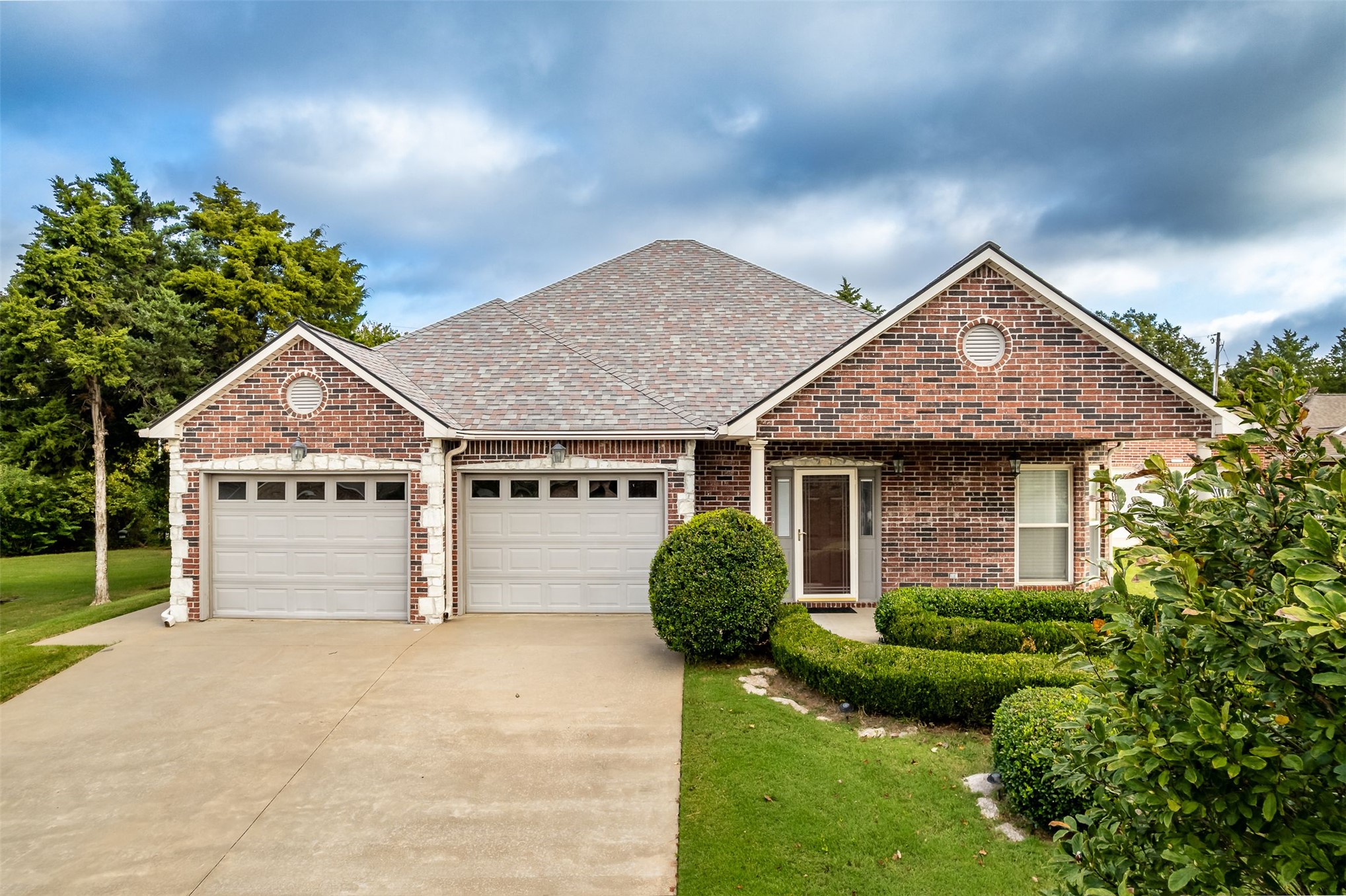 4225 Greentree Way 17A