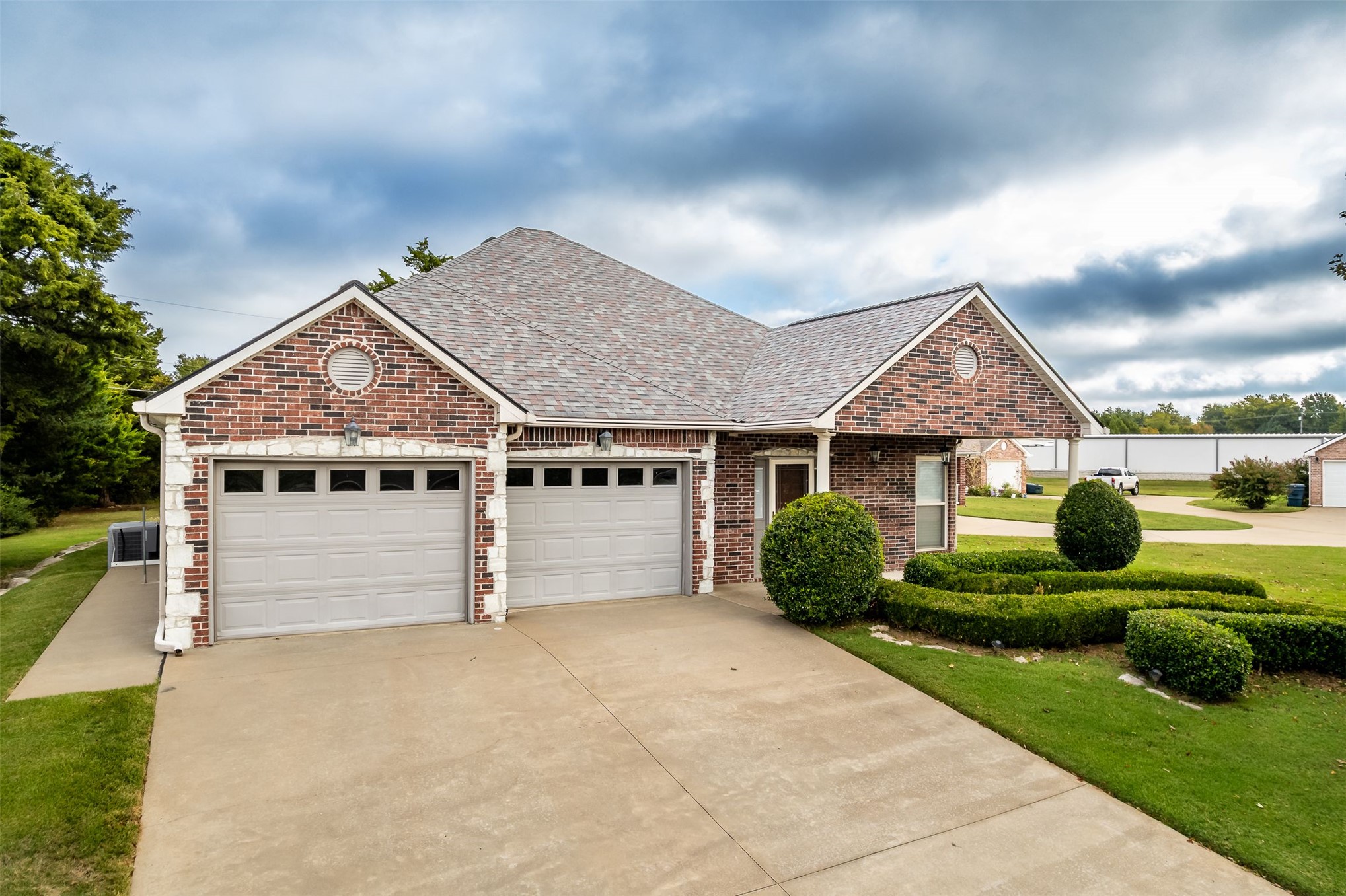 4225 Greentree Way 17A