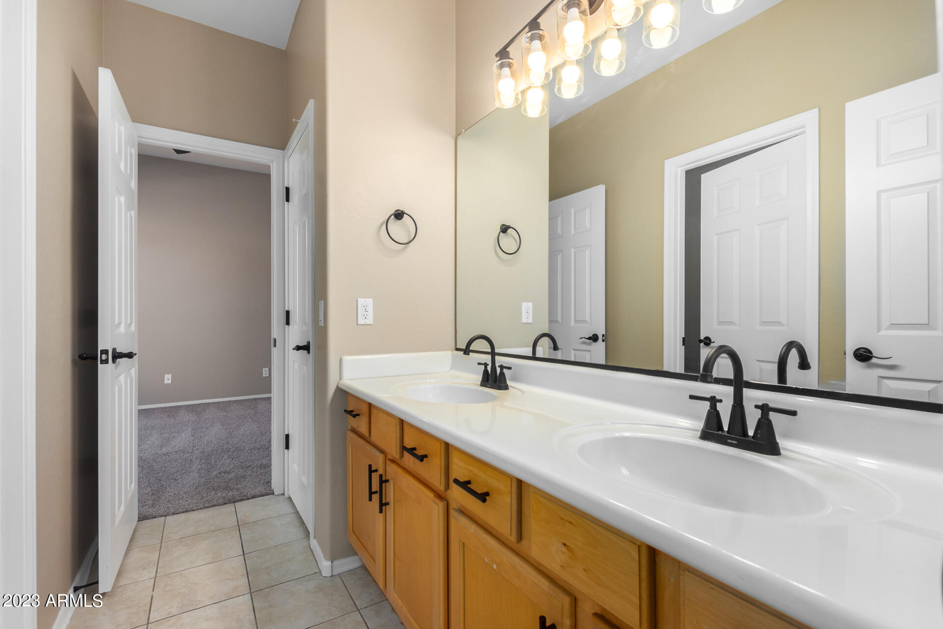 2141 E Desert Inn Drive