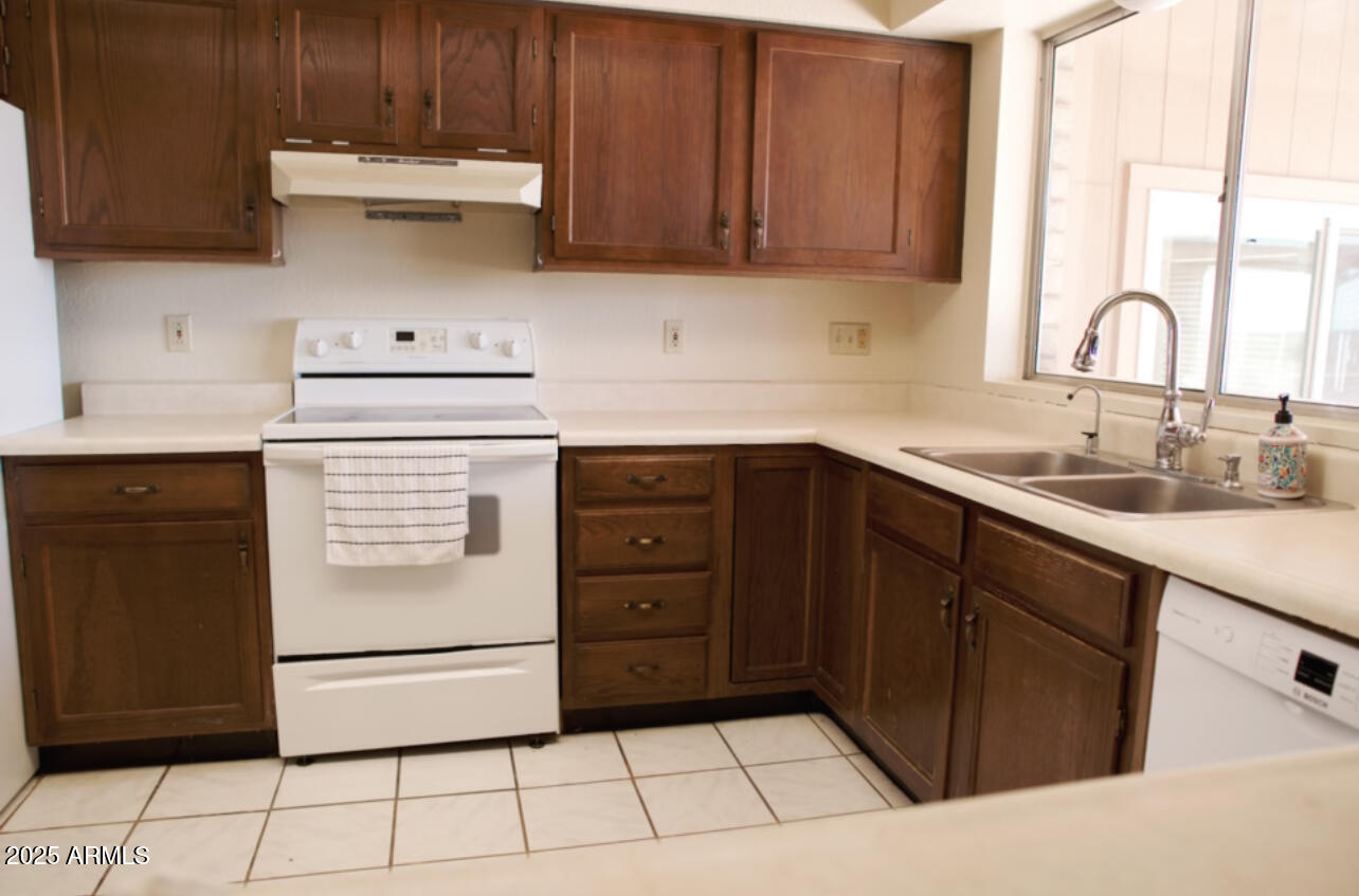 7770 S CAMINO MIRLO