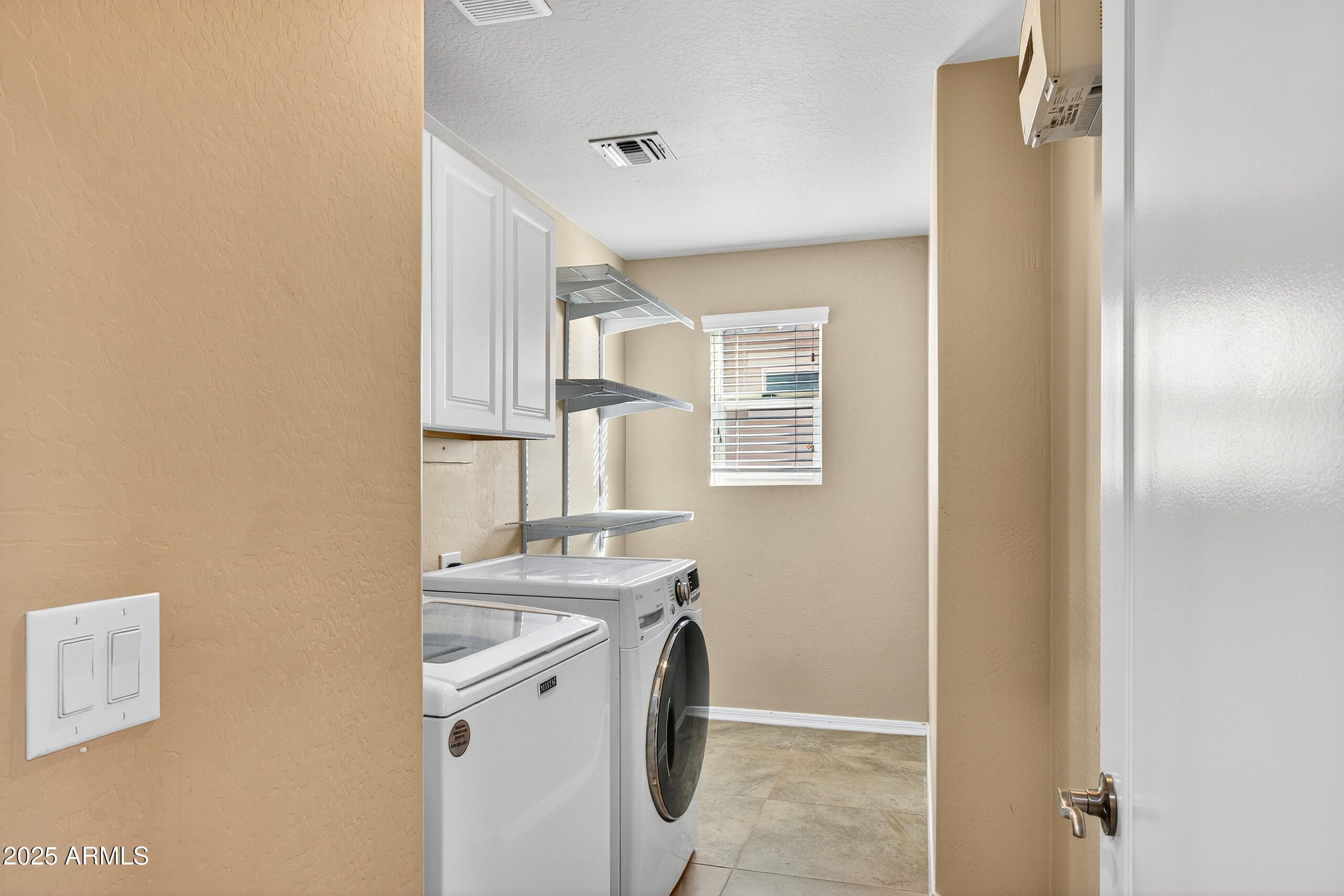 886 S HUISH Drive, Gilbert