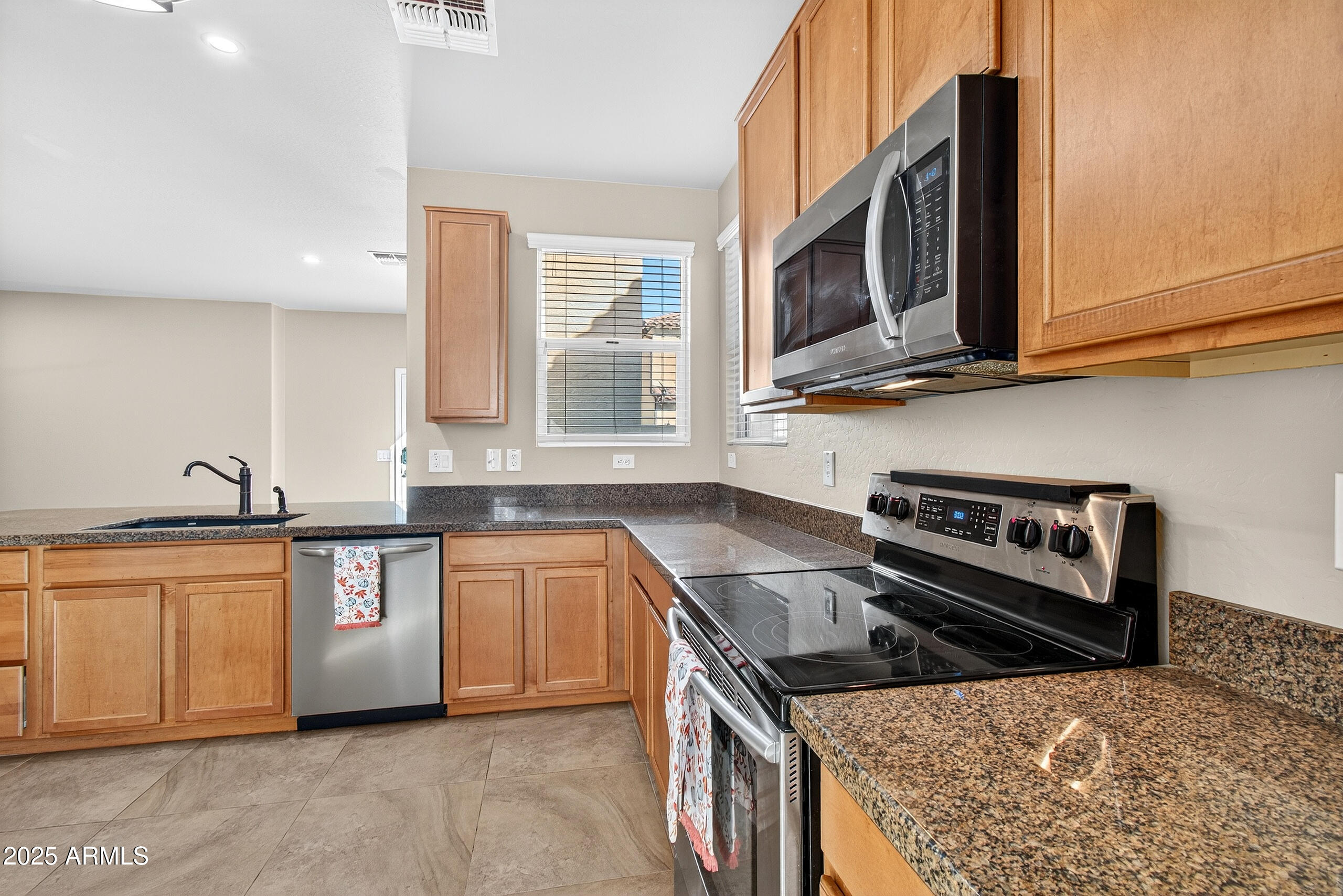 886 S HUISH Drive, Gilbert