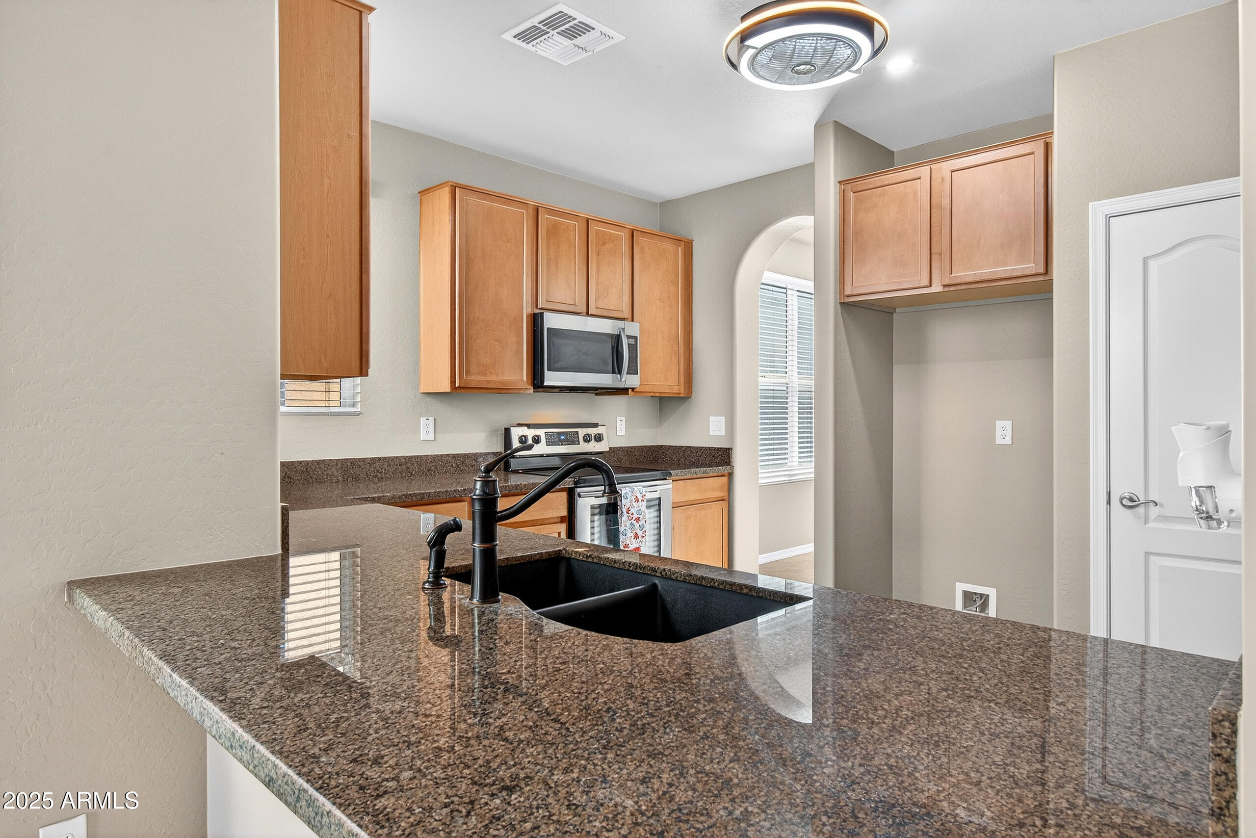 886 S HUISH Drive, Gilbert