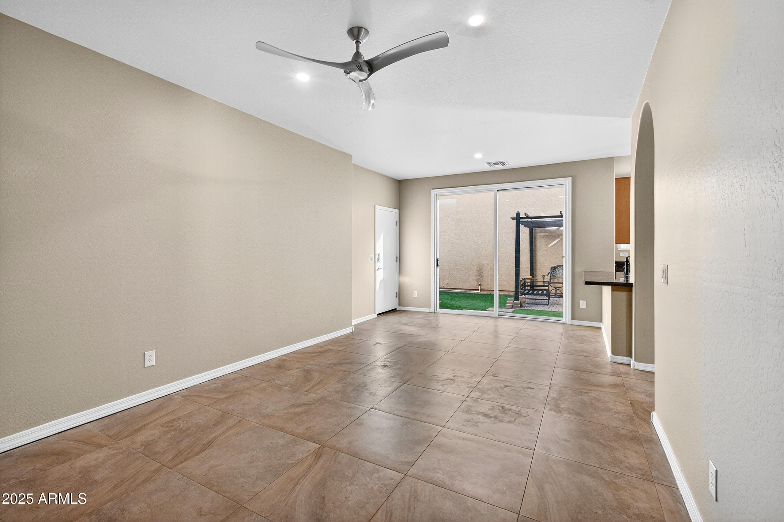 886 S HUISH Drive, Gilbert