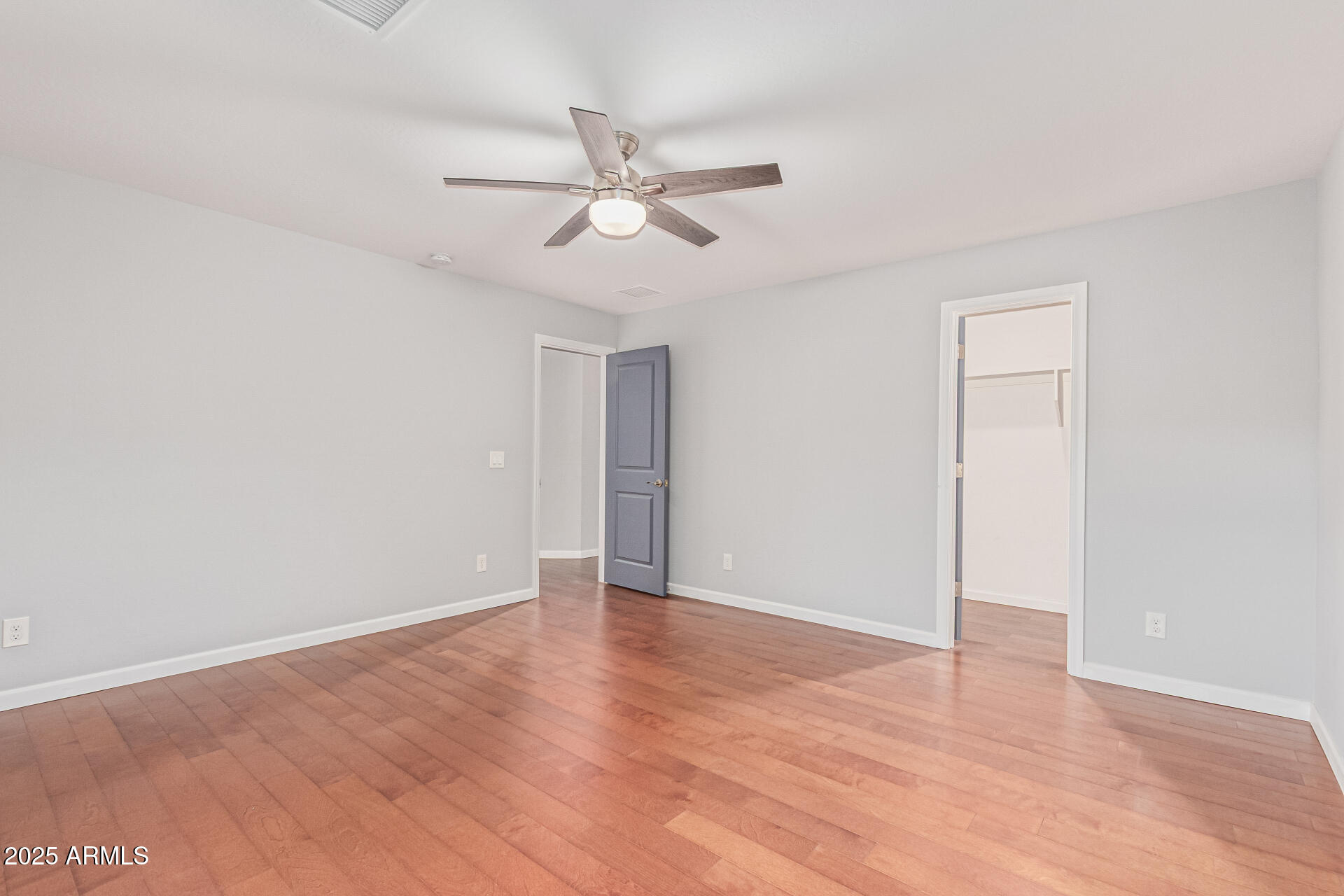 2818 E TEAKWOOD Place