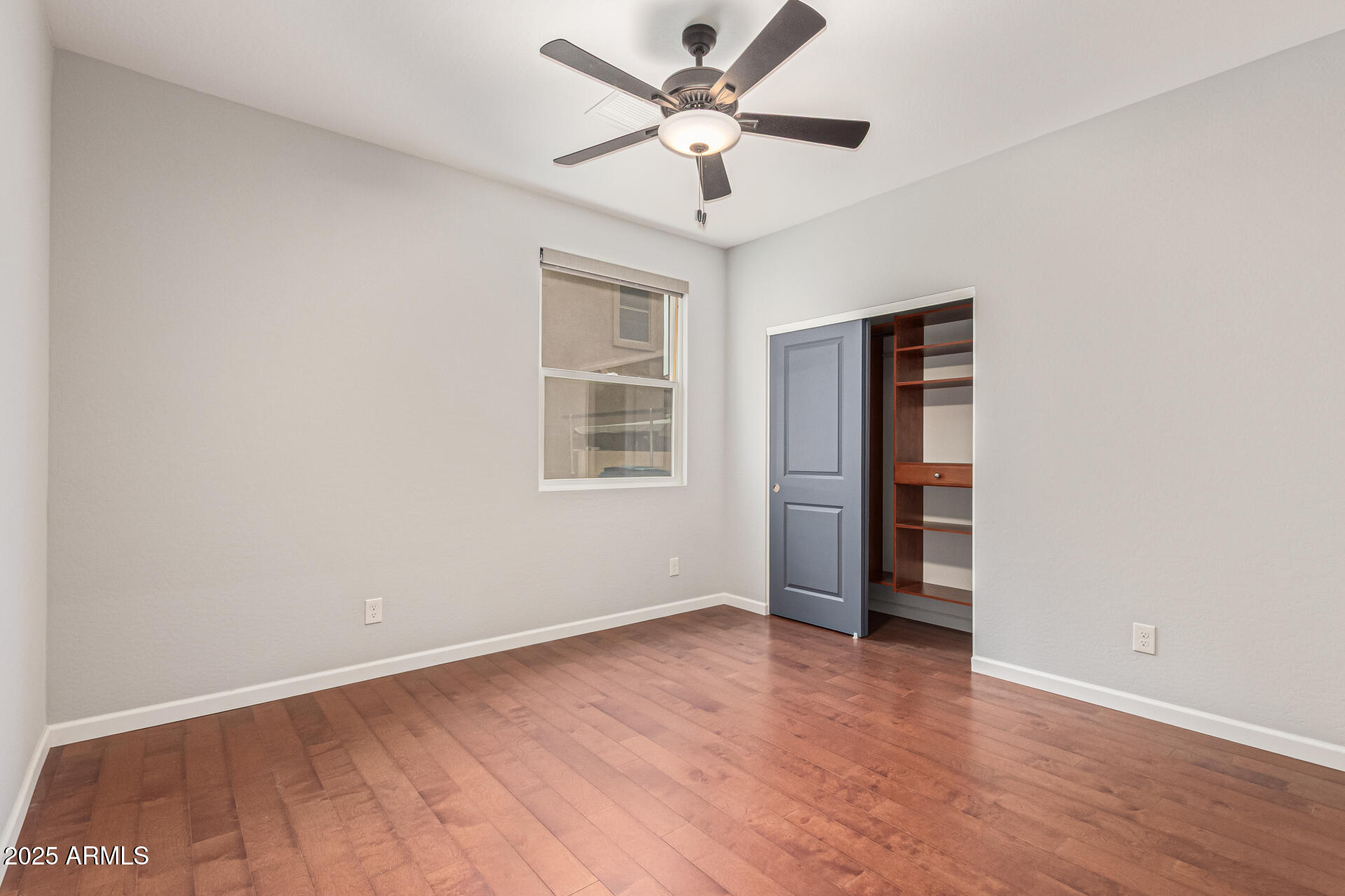 2818 E TEAKWOOD Place