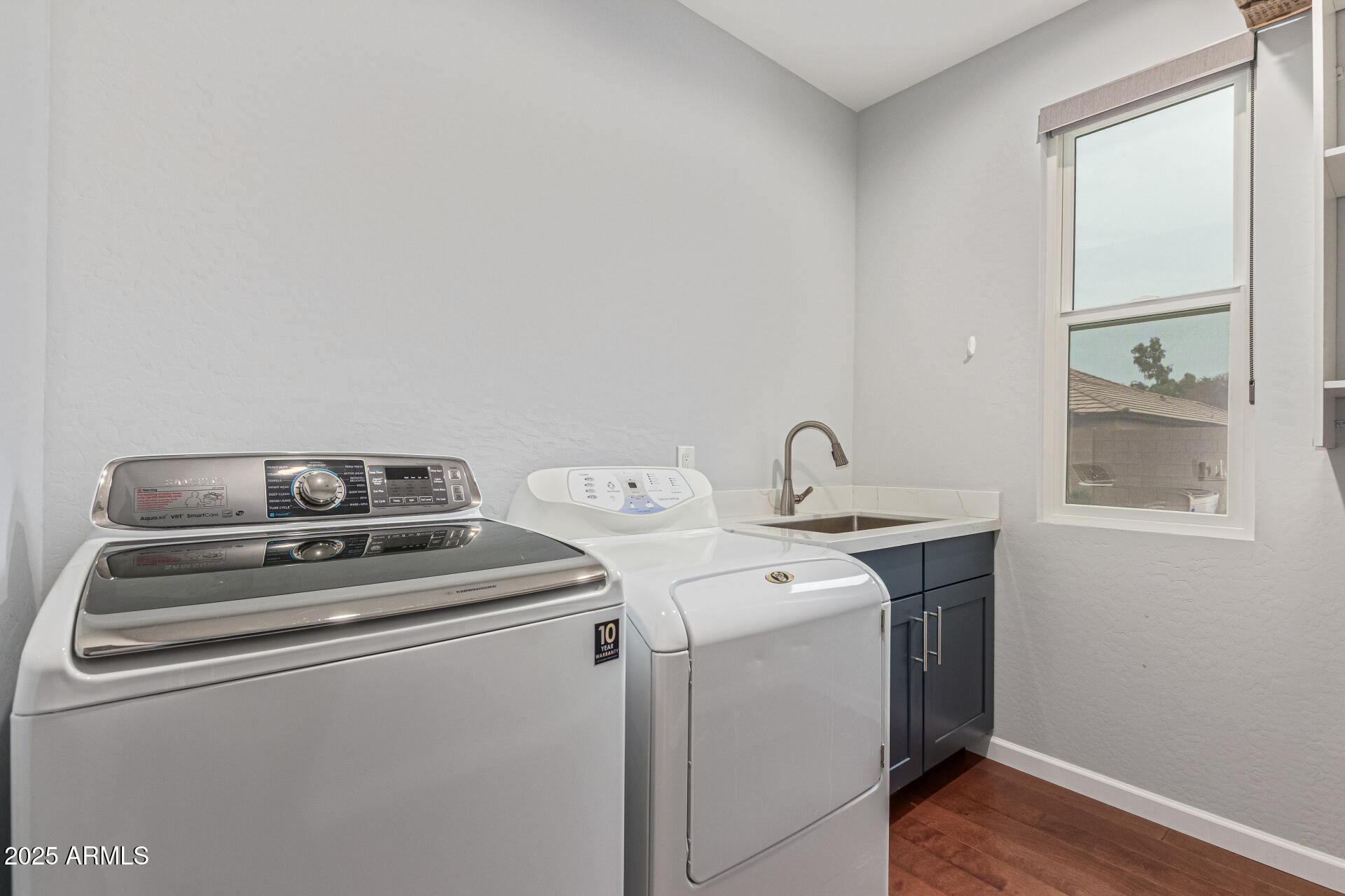 2818 E TEAKWOOD Place