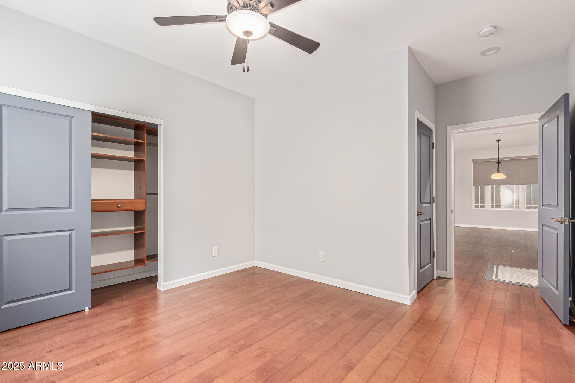 2818 E TEAKWOOD Place