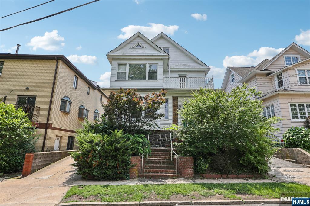 5 77th Street