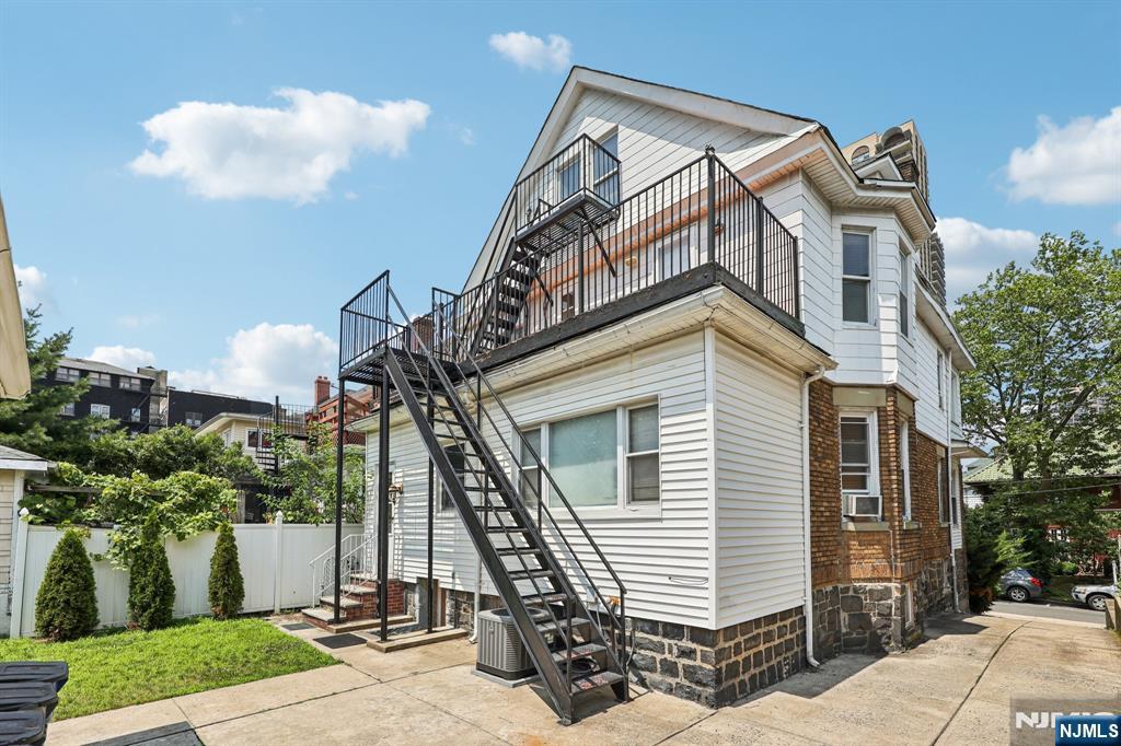 5 77th Street