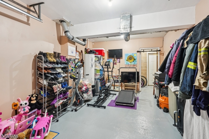 123 E 24Th St 4