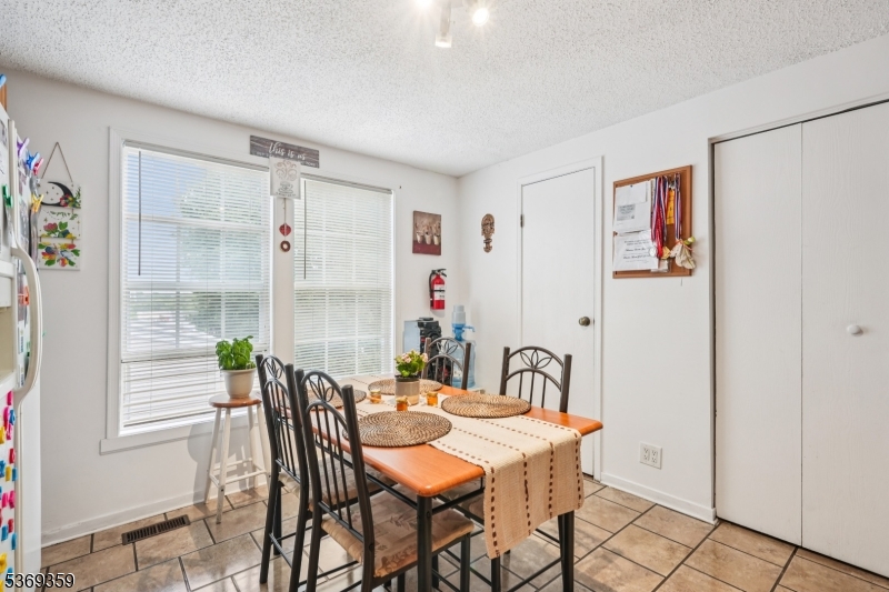 123 E 24Th St 4