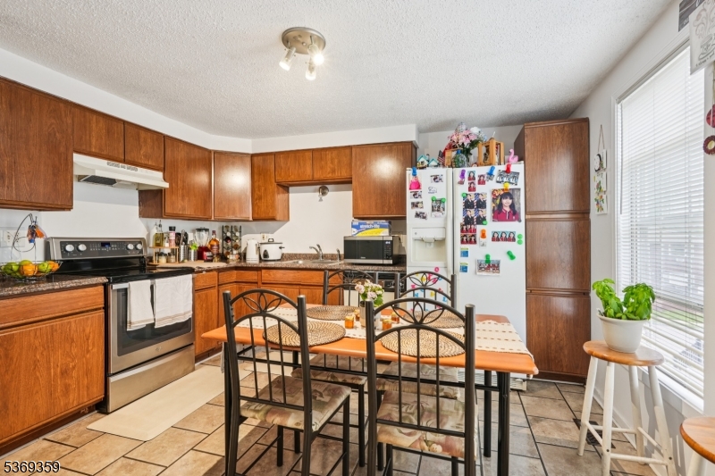 123 E 24Th St 4