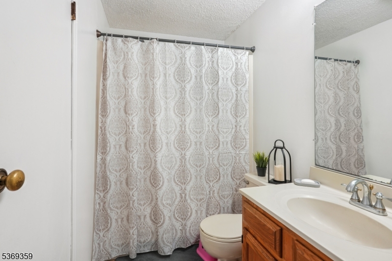 123 E 24Th St 4