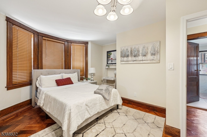 5 77Th St