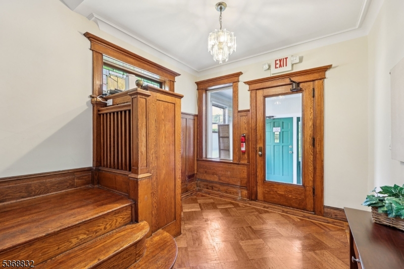 5 77Th St