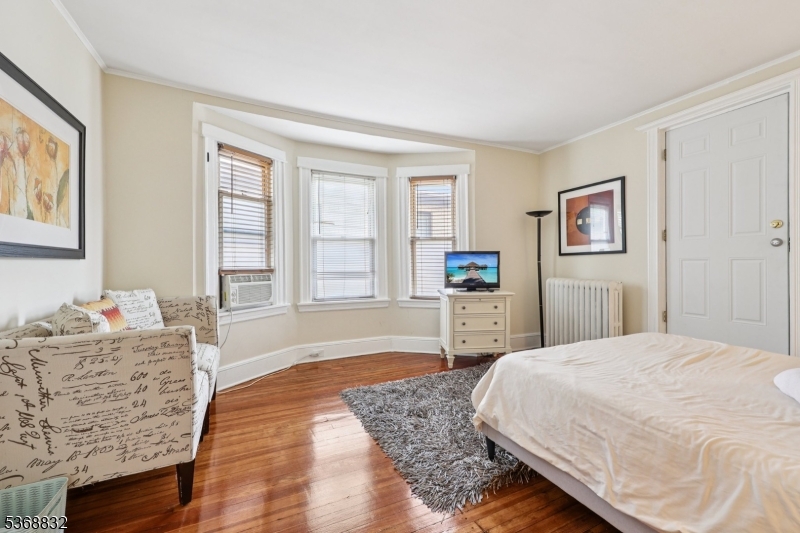 5 77Th St