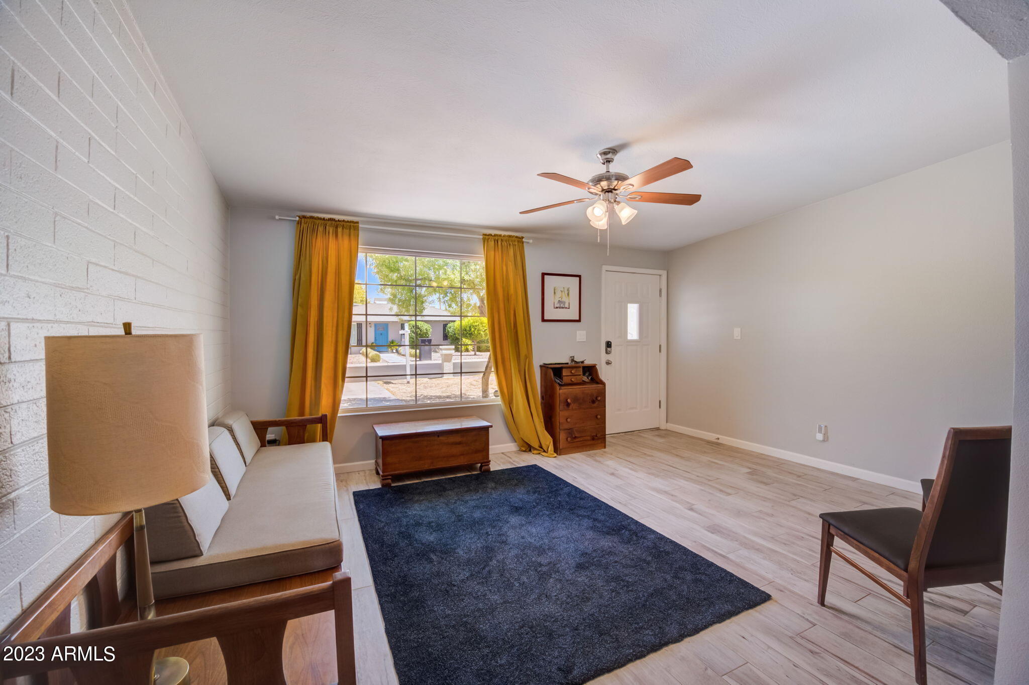 1215 E KALER Drive