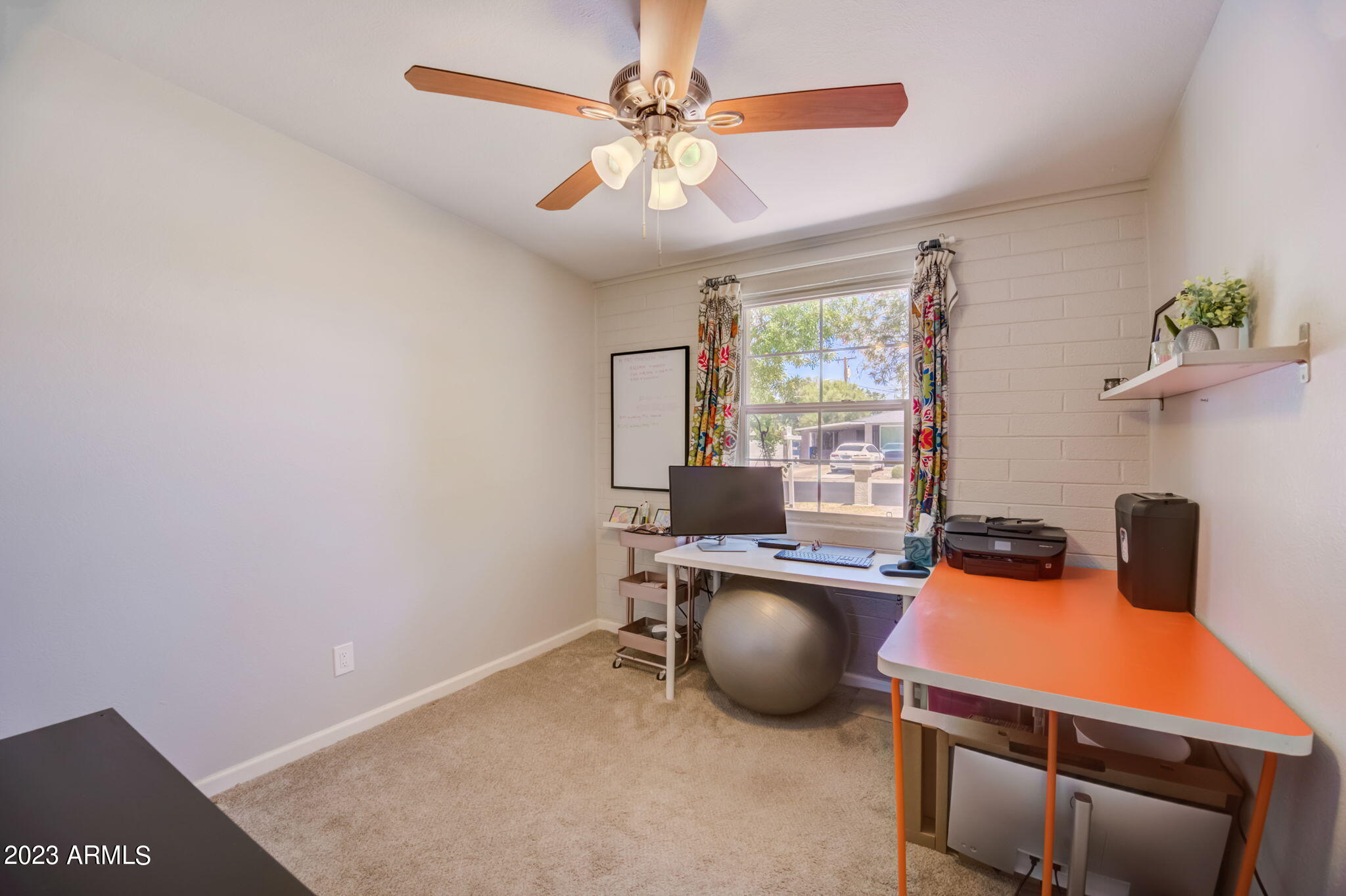 1215 E KALER Drive