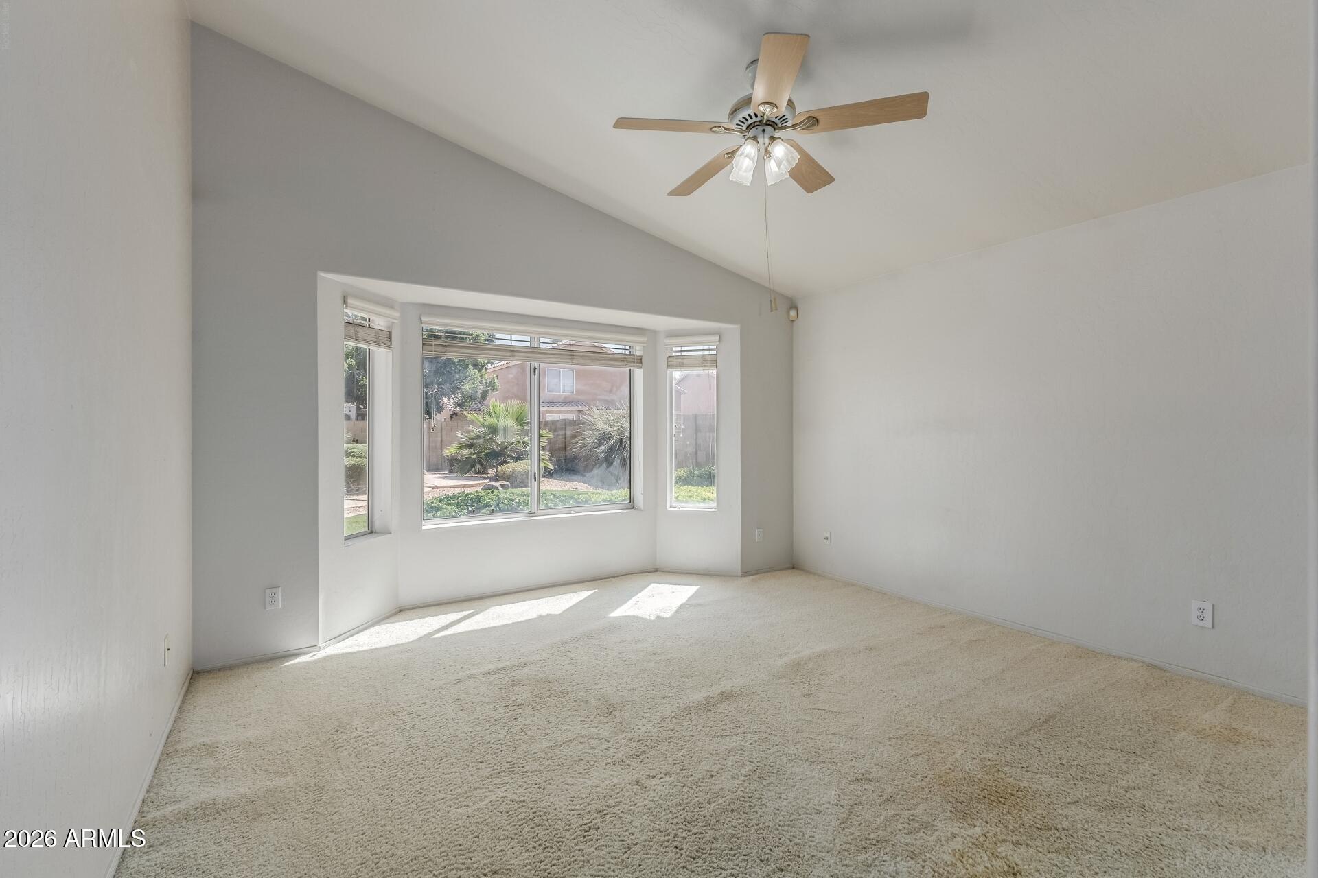 635 W ENSUENO Court