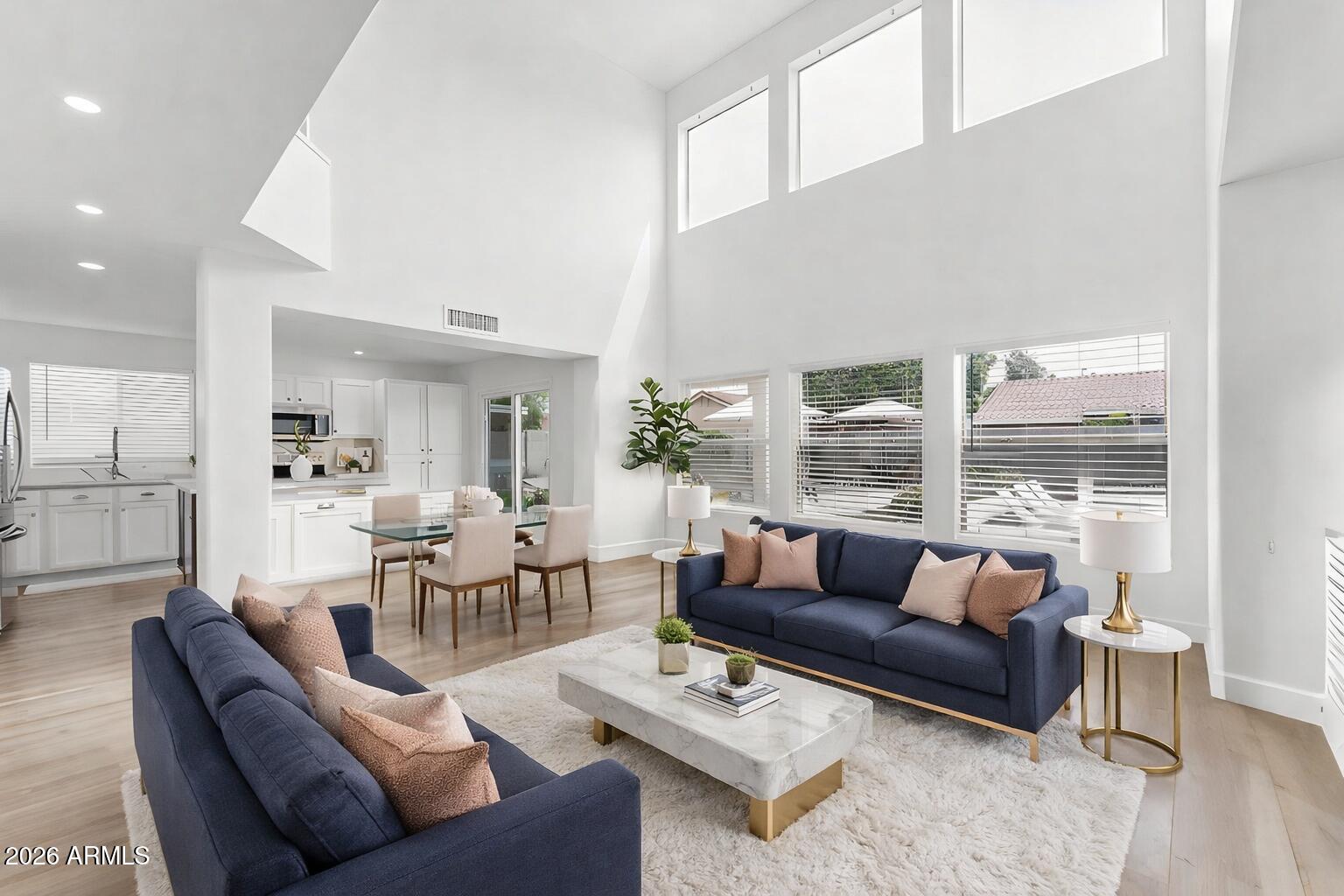 1039 W JUANITA Avenue